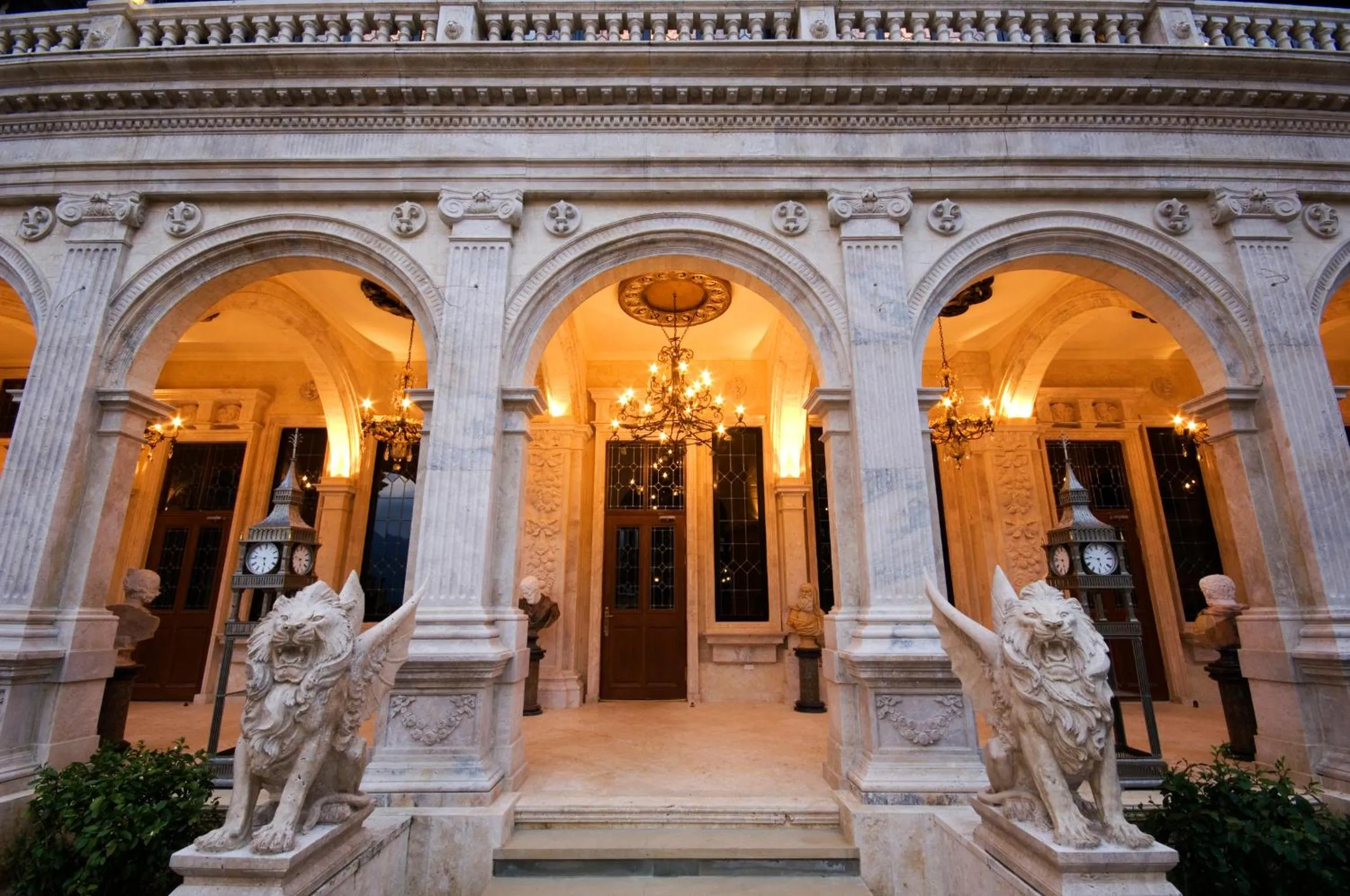 Decorative detail in The Old England Manor