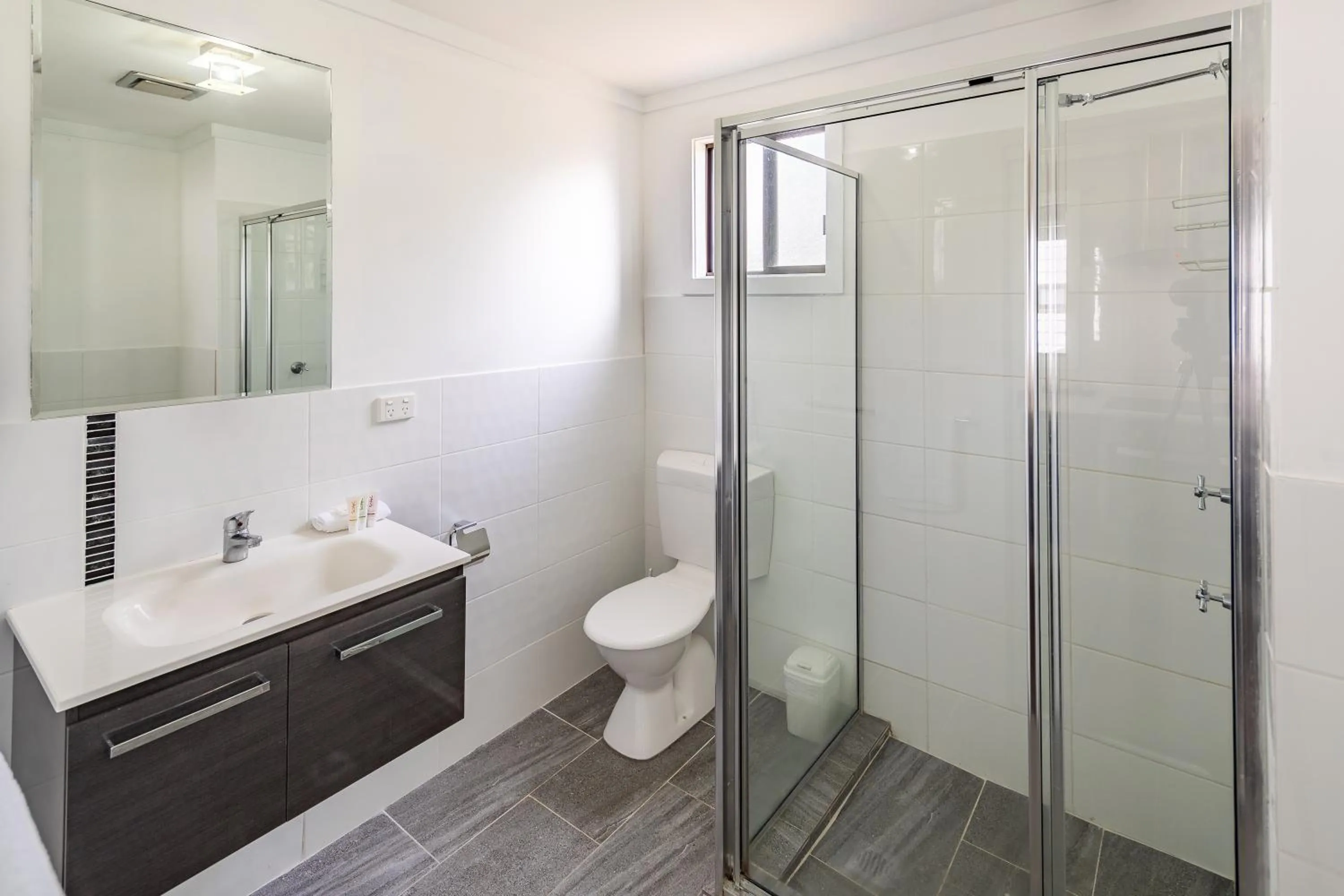 Bathroom in NRMA Broulee Holiday park