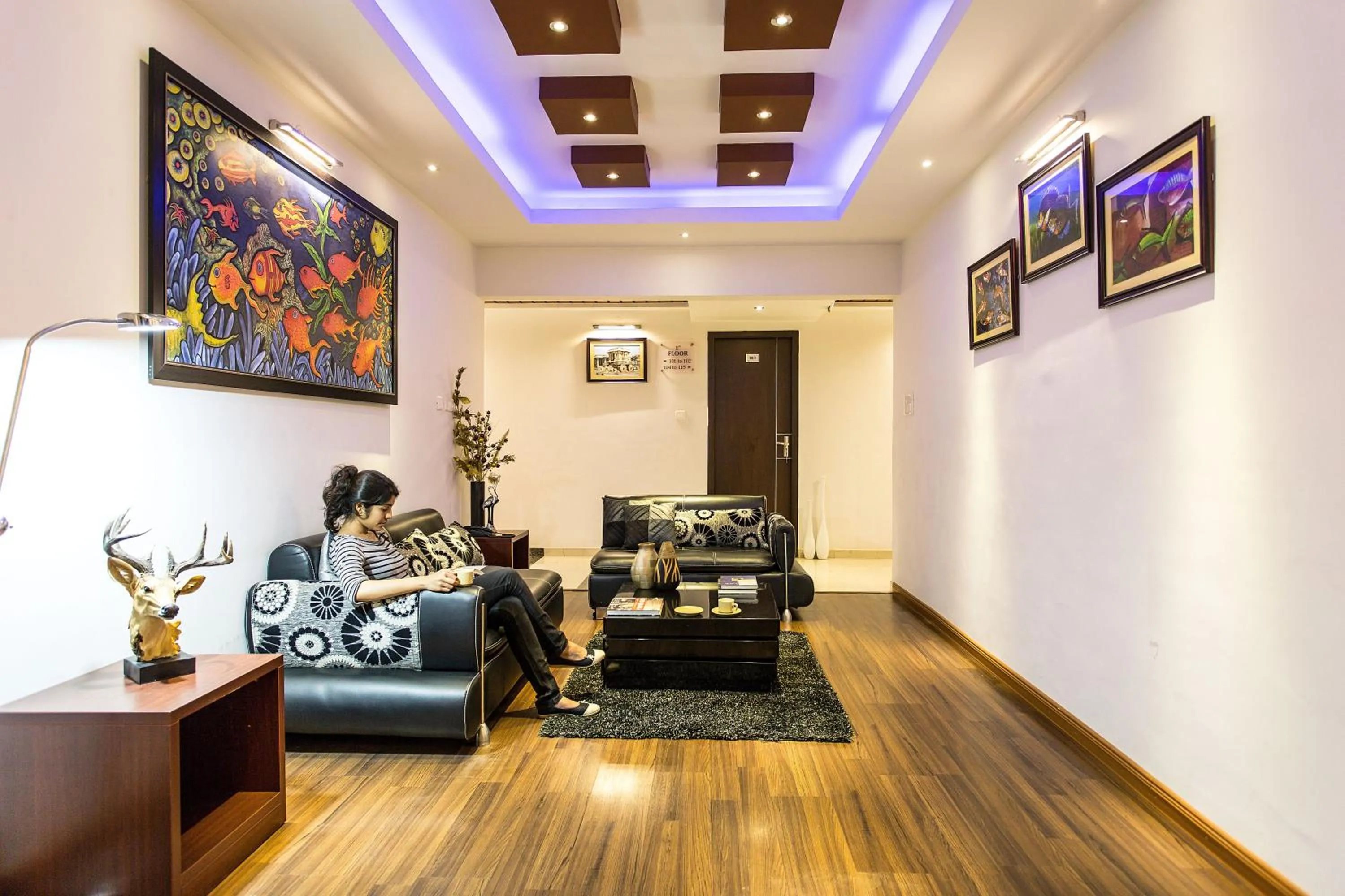 Area and facilities in Rajmahal Inn