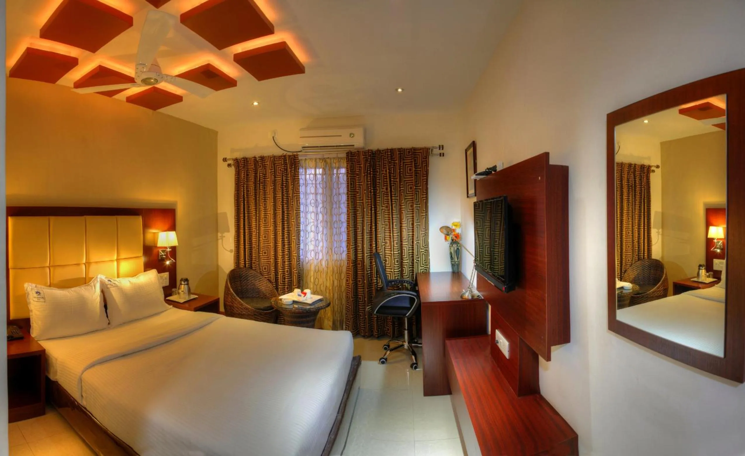 Bedroom, Bed in Rajmahal Inn