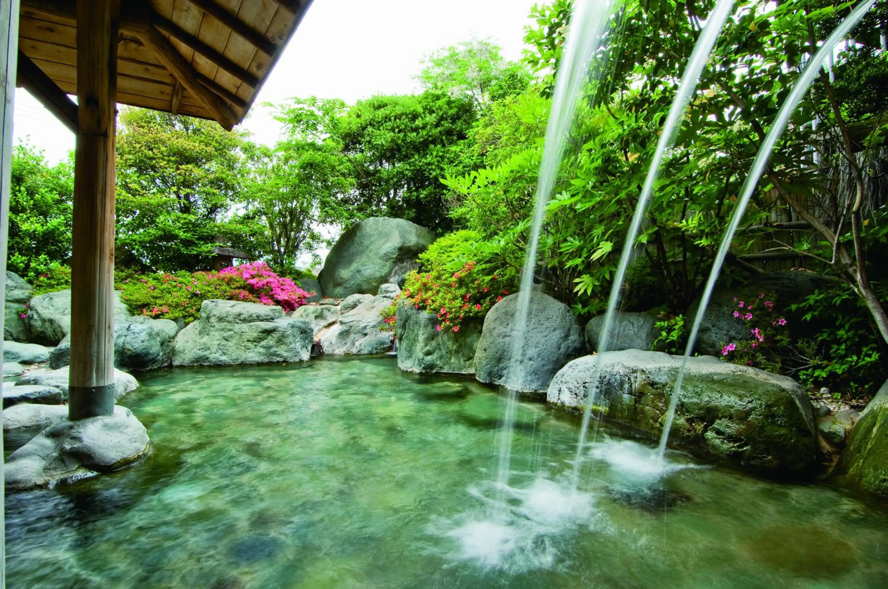Hot Spring Bath in Hotel Sekifu
