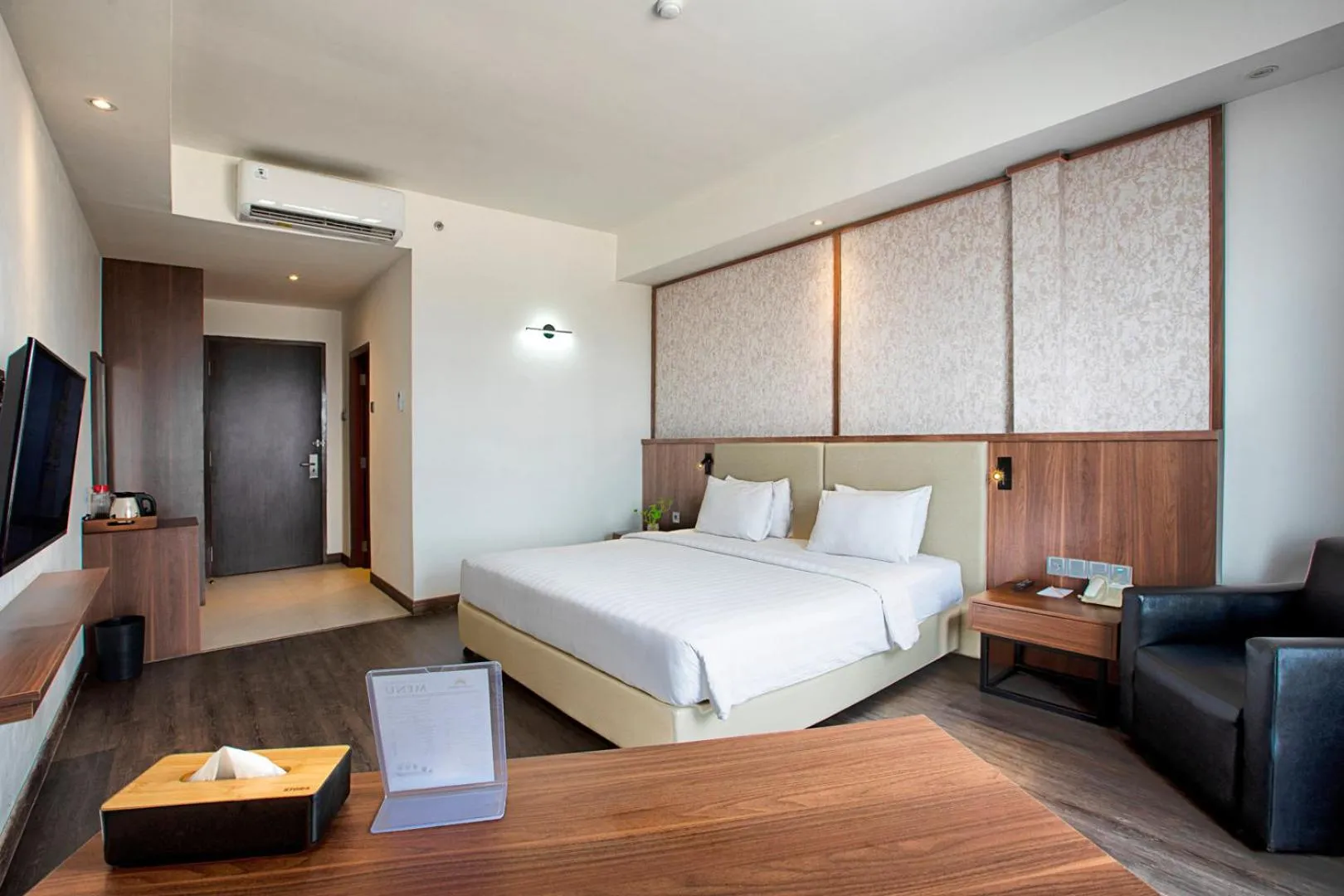 Bedroom, Bed in Wiltop Hotel Jambi