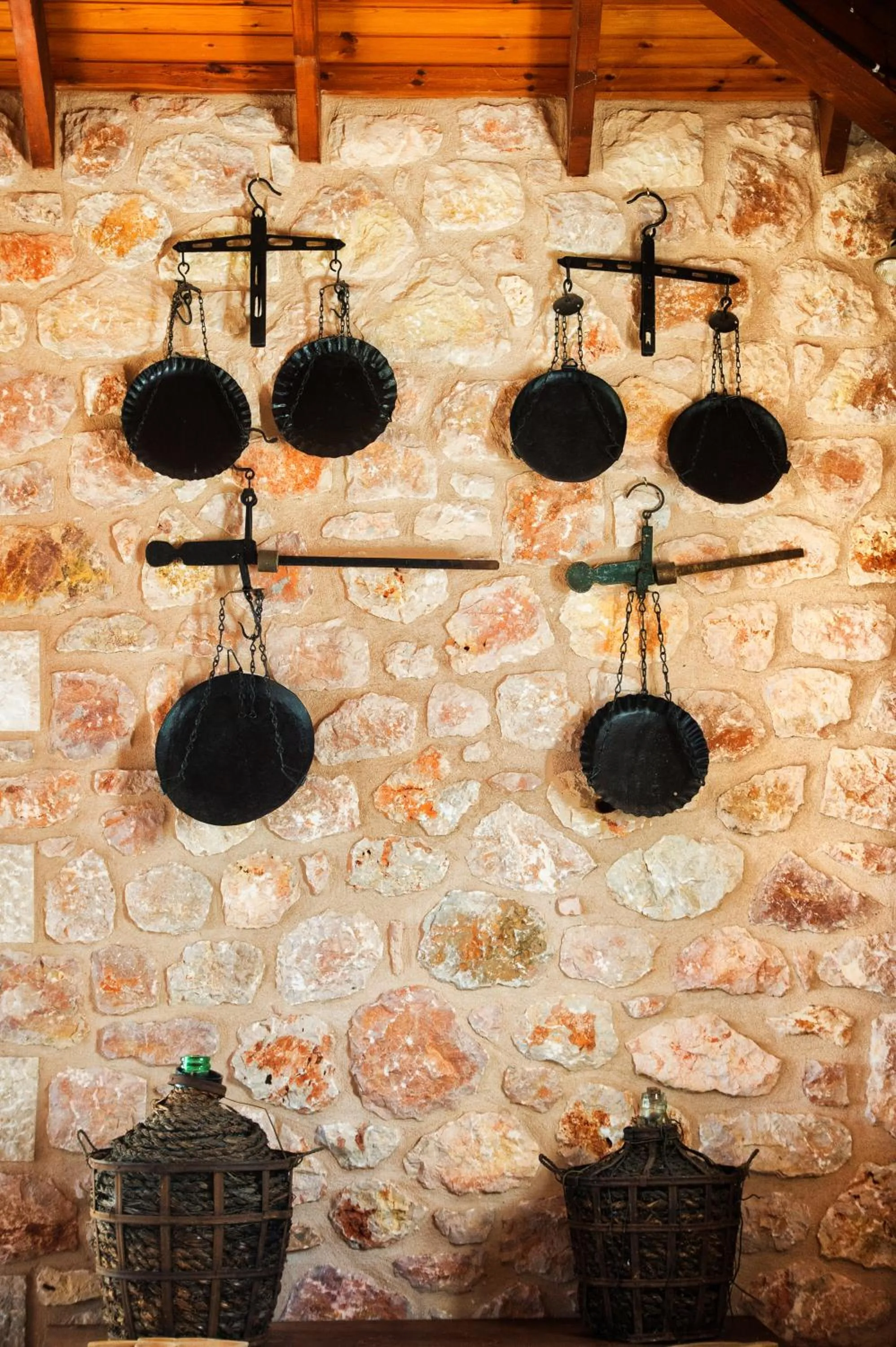 Restaurant/places to eat in Akra Morea Hotel & Residences