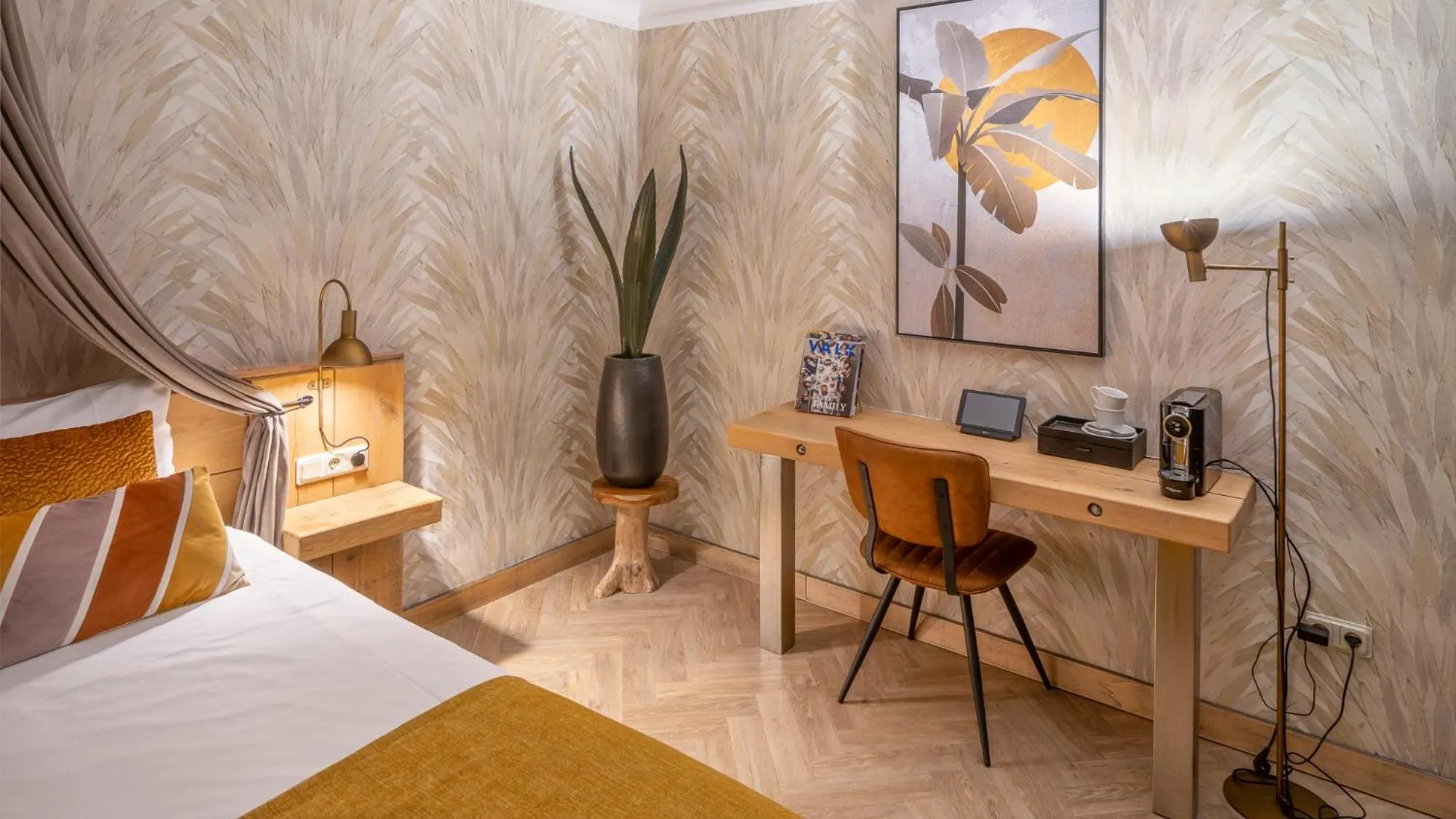 Seating area, Bed in Van der Valk Hotel 's-Hertogenbosch – Vught