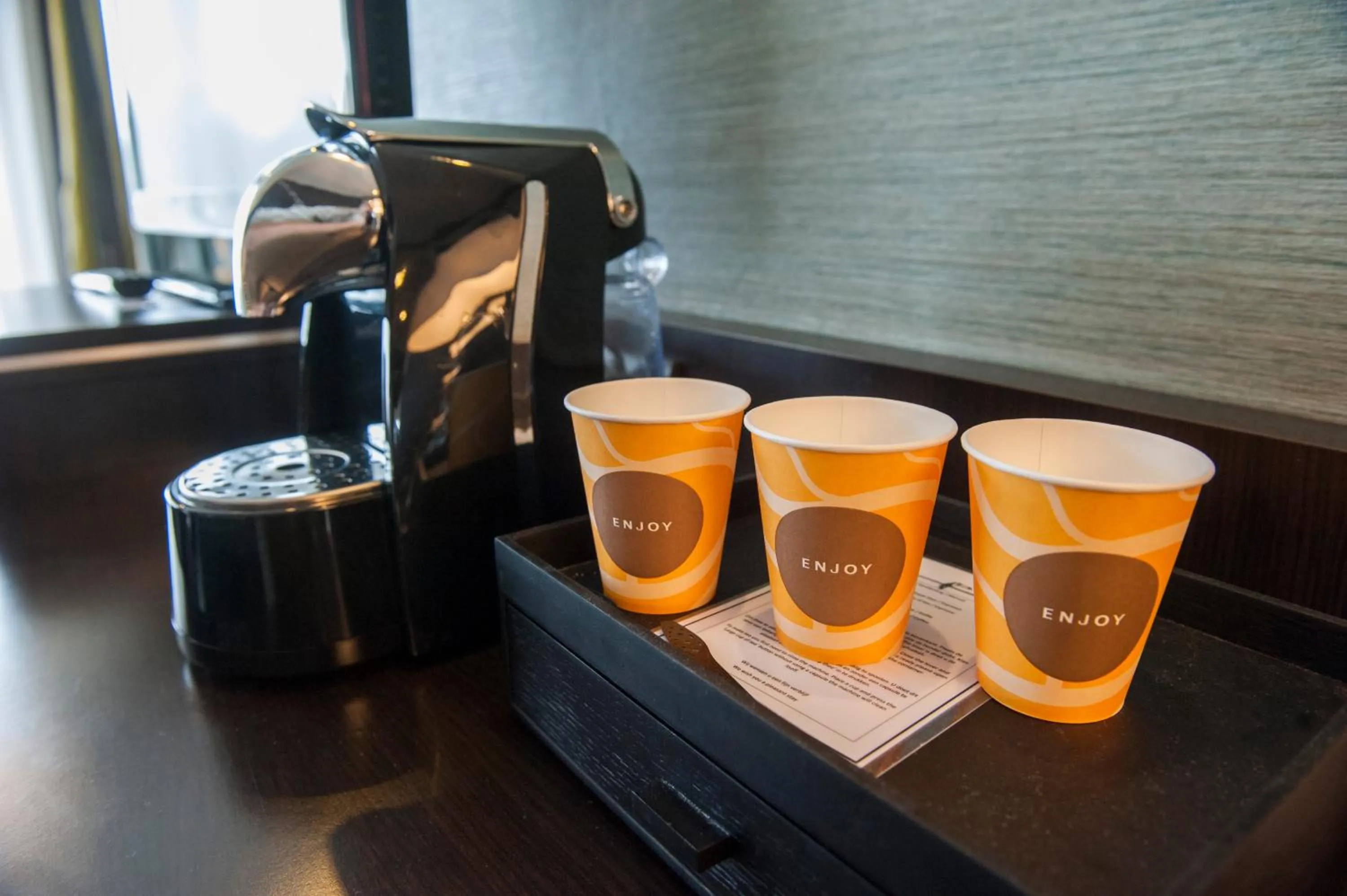 Coffee/tea facilities in Van der Valk Hotel 's-Hertogenbosch – Vught