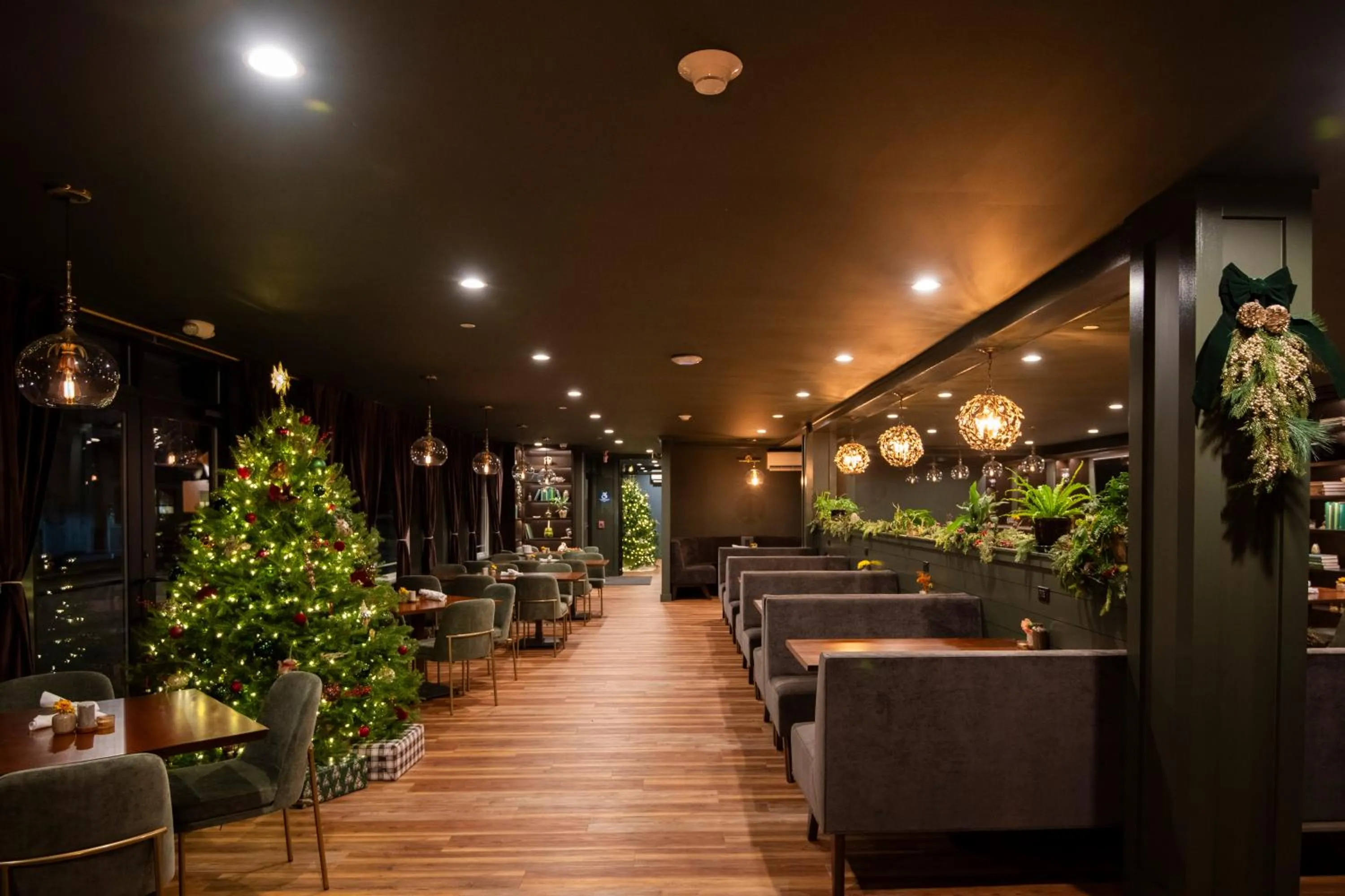 Restaurant/places to eat in The Pathmaker Hotel