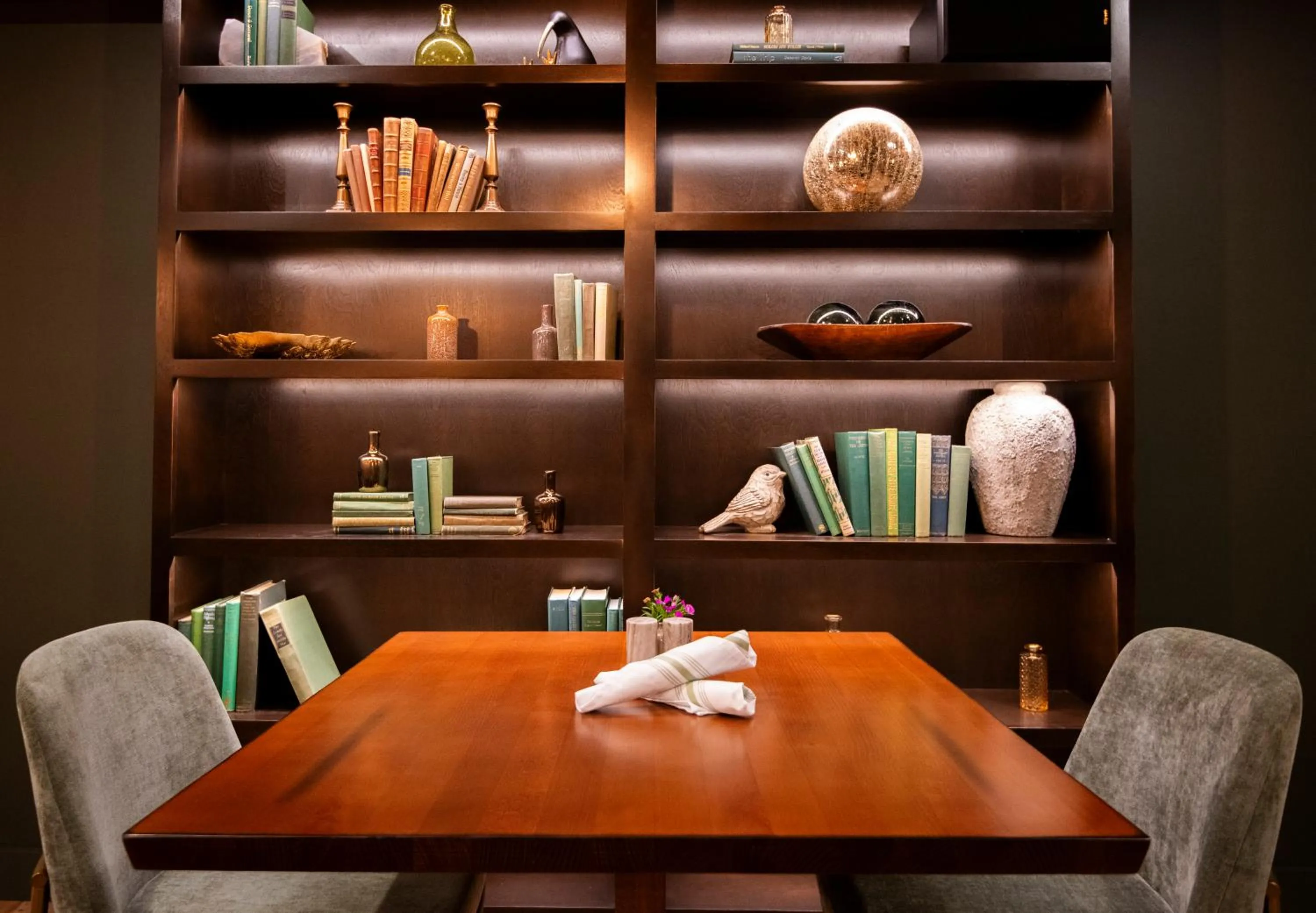 Restaurant/places to eat in The Pathmaker Hotel