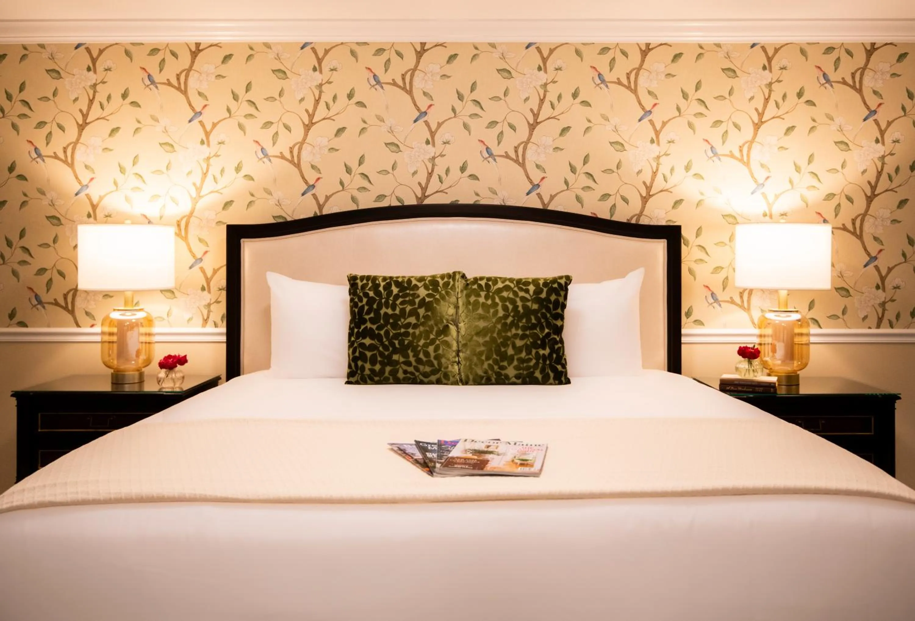 Bed in The Pathmaker Hotel