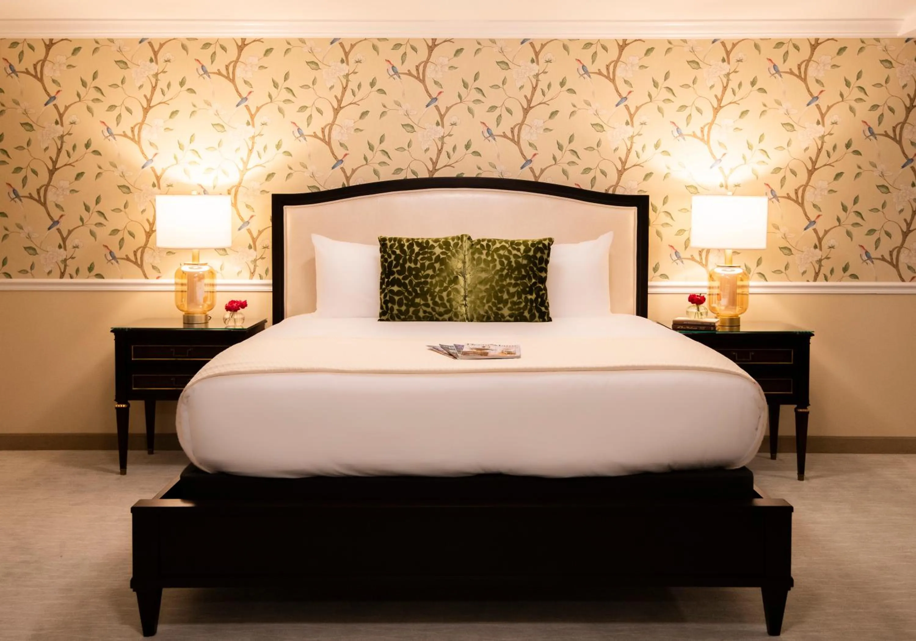 Bed in The Pathmaker Hotel