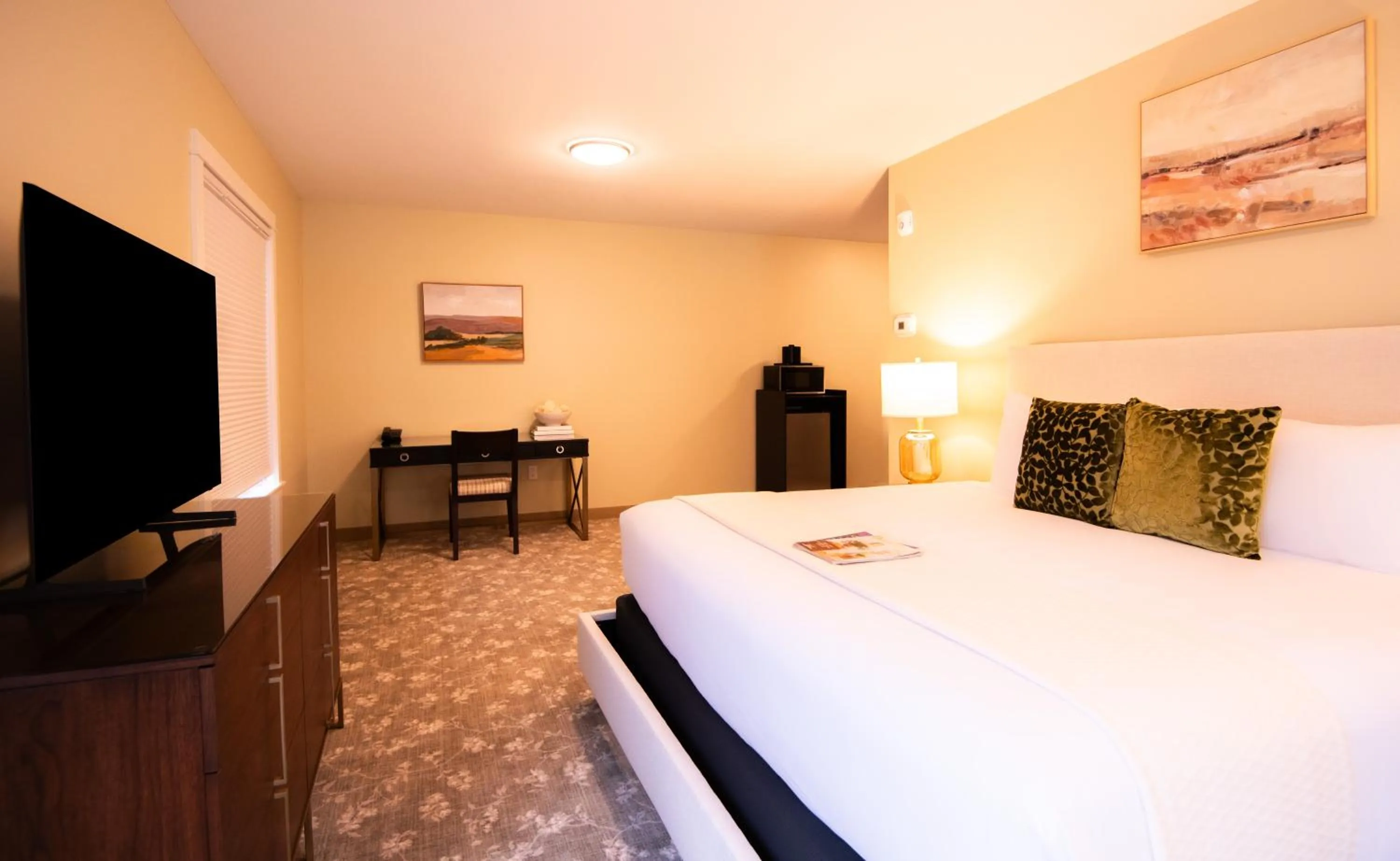 Bed in The Pathmaker Hotel