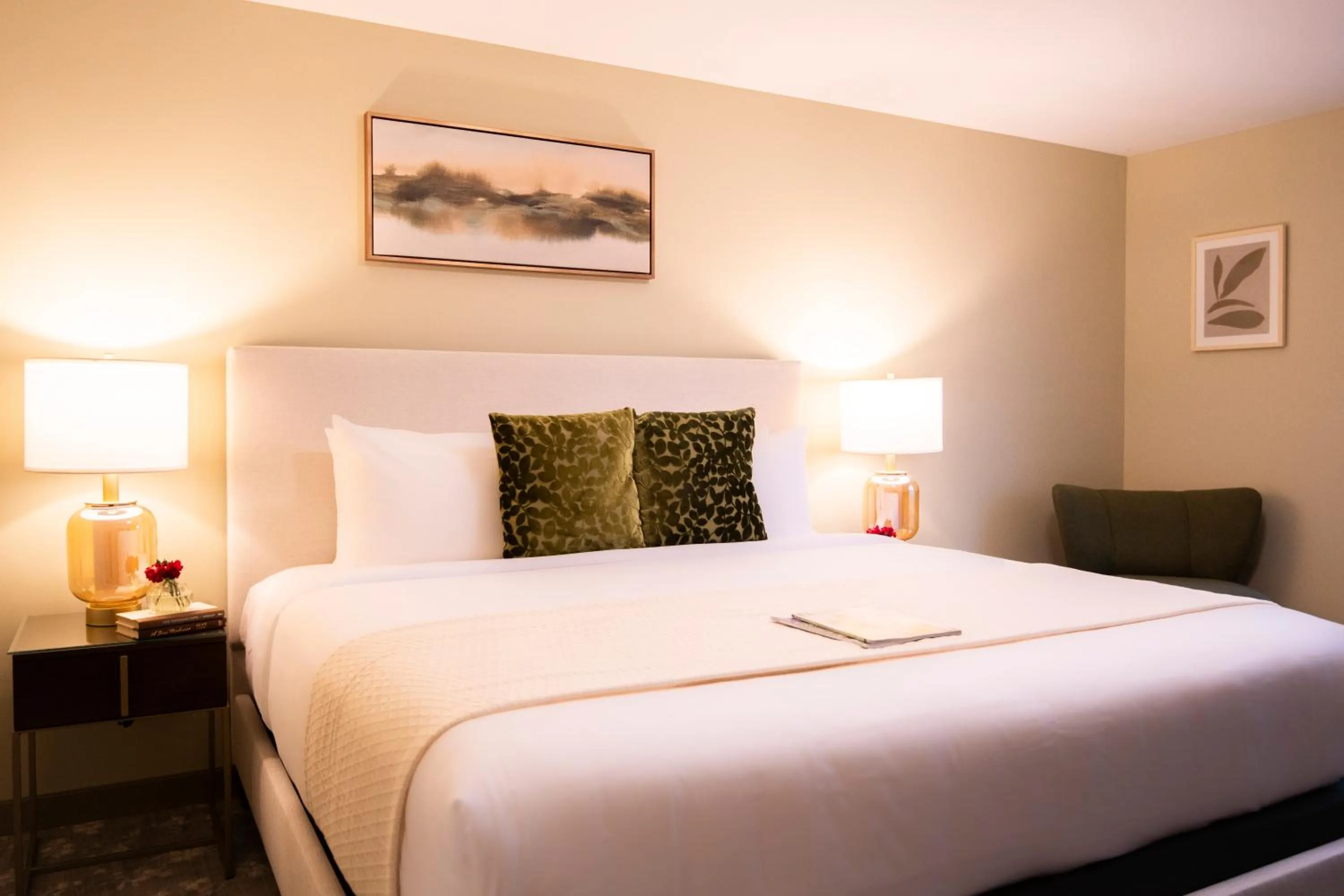 Bed in The Pathmaker Hotel