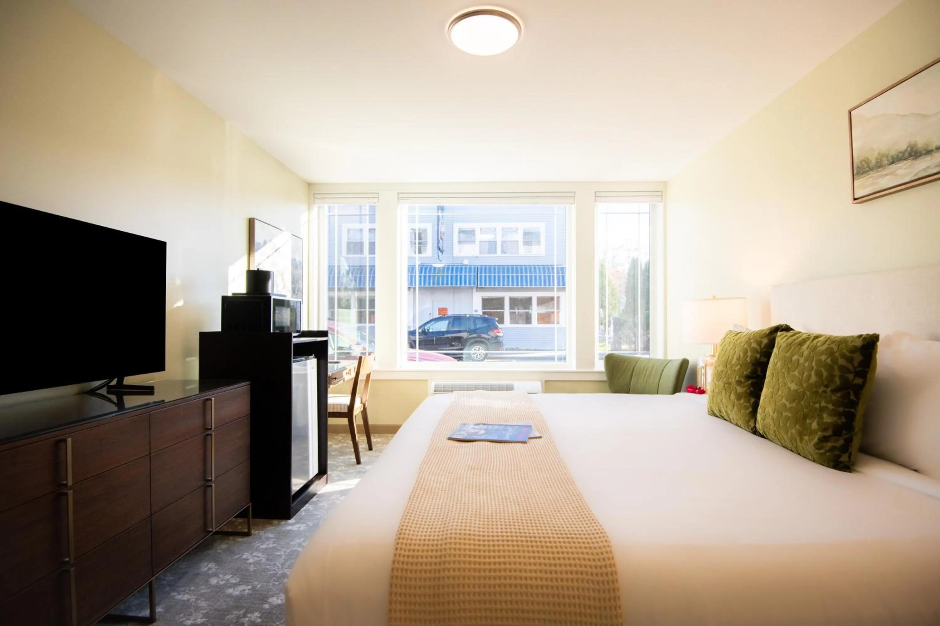 Bed in The Pathmaker Hotel