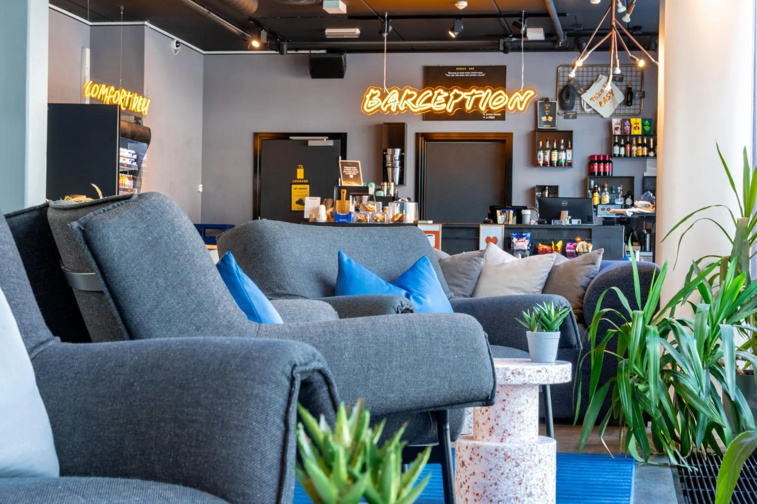 Lounge or bar in Comfort Hotel Xpress Tromsø