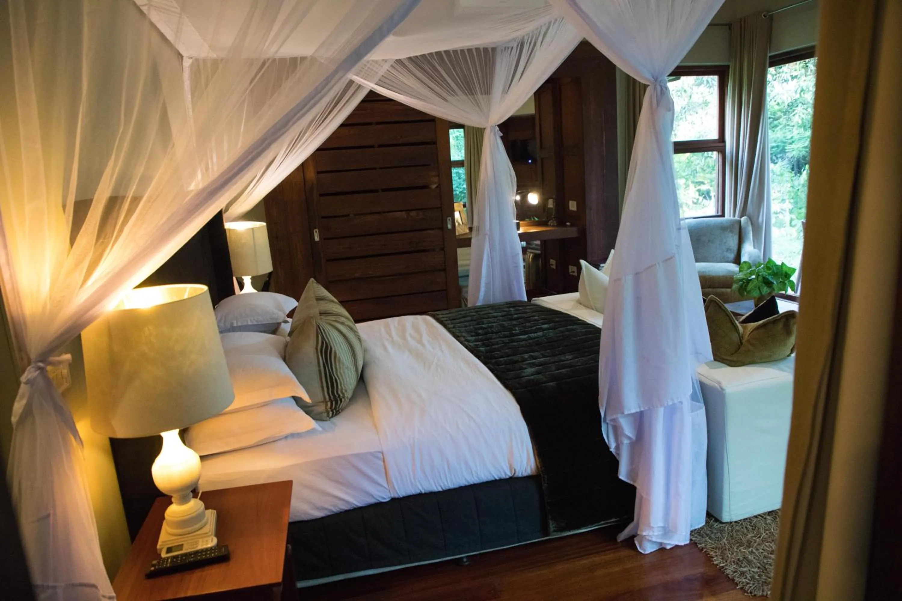 Bedroom, Bed in Lake Duluti Lodge