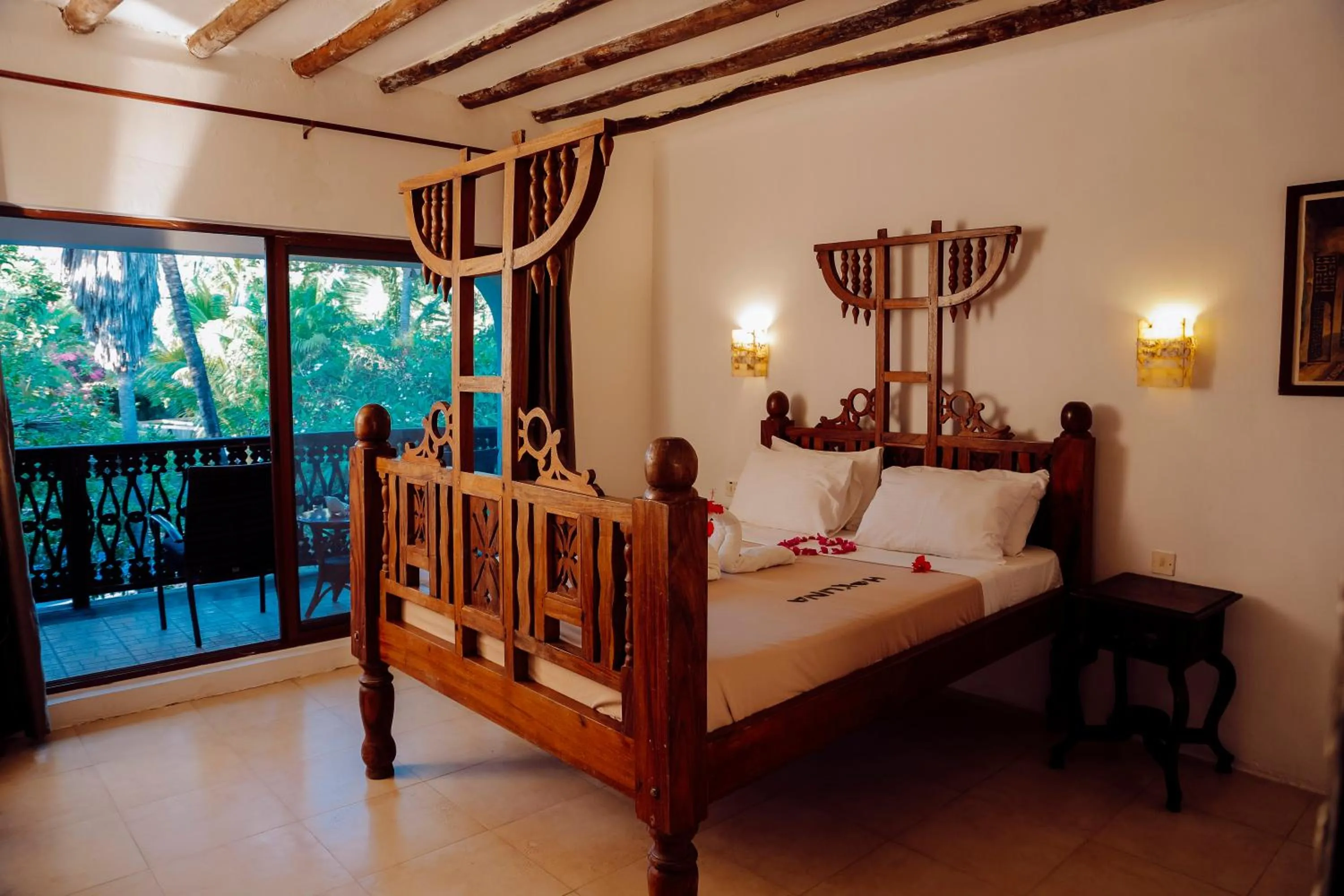 Balcony/Terrace, Bed in Langi Langi Beach Bungalows