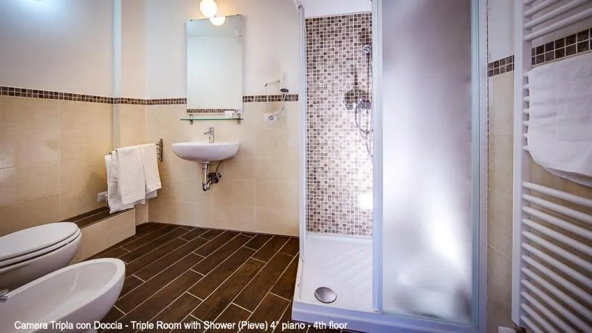 Shower in B&B 52cento