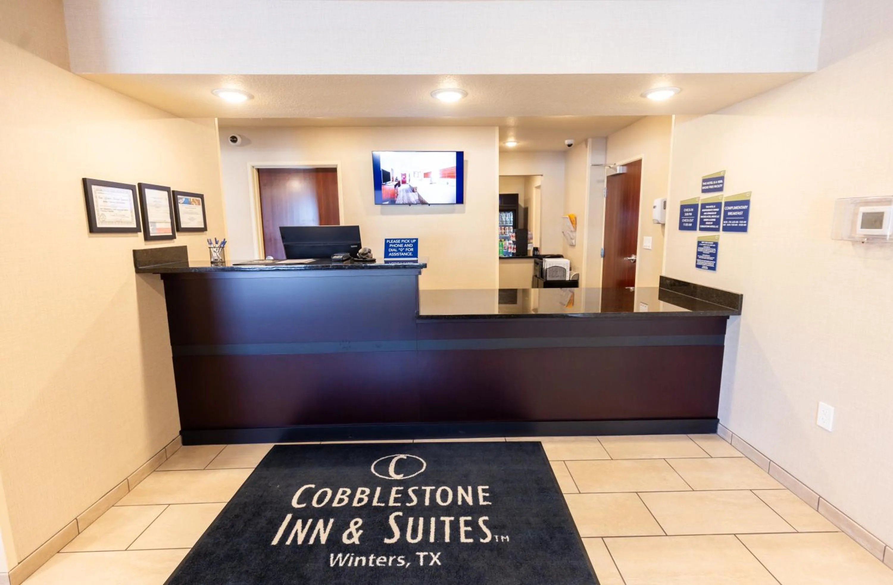 Cobblestone Inn & Suites - Winters