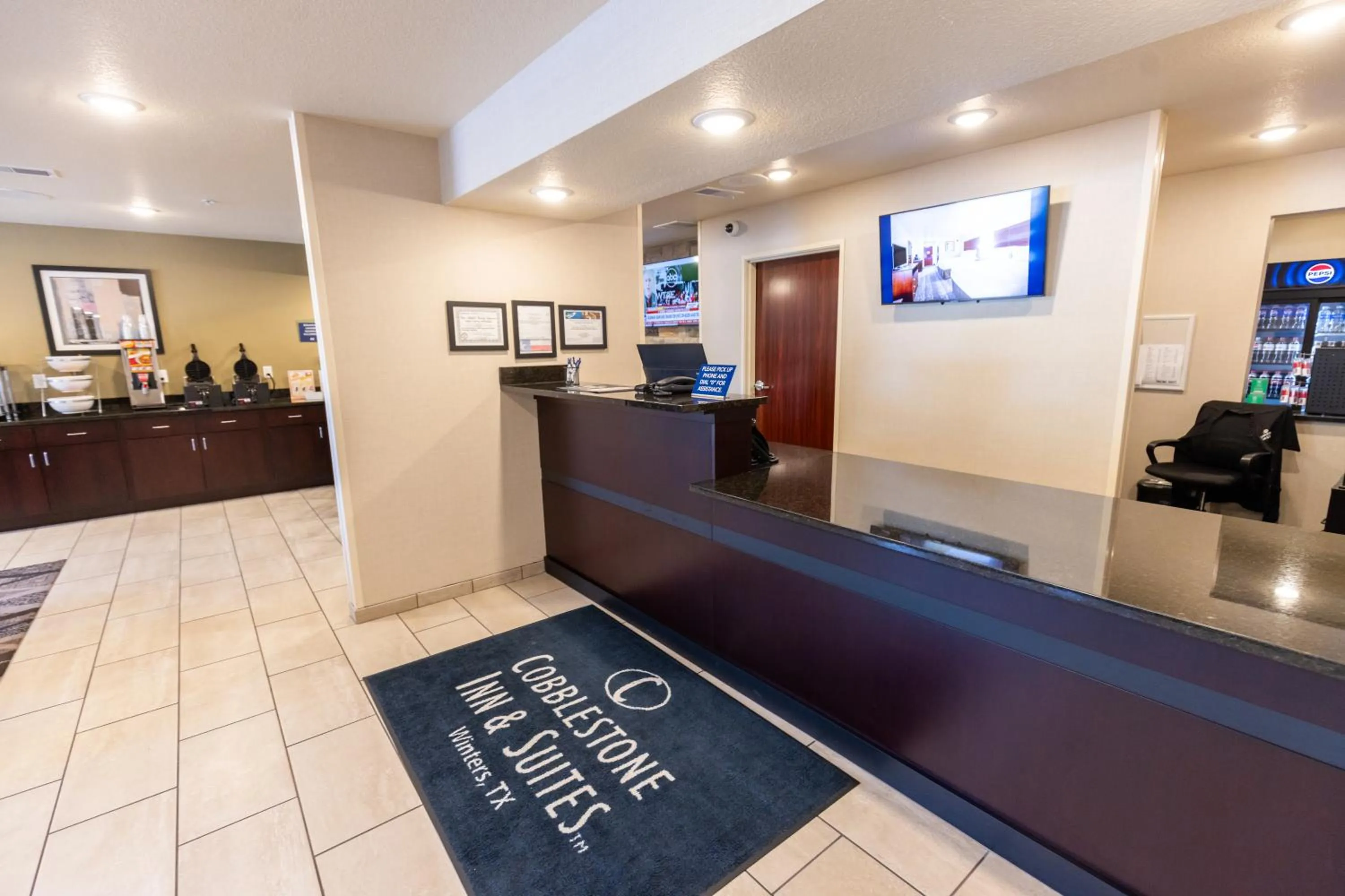 Cobblestone Inn & Suites - Winters