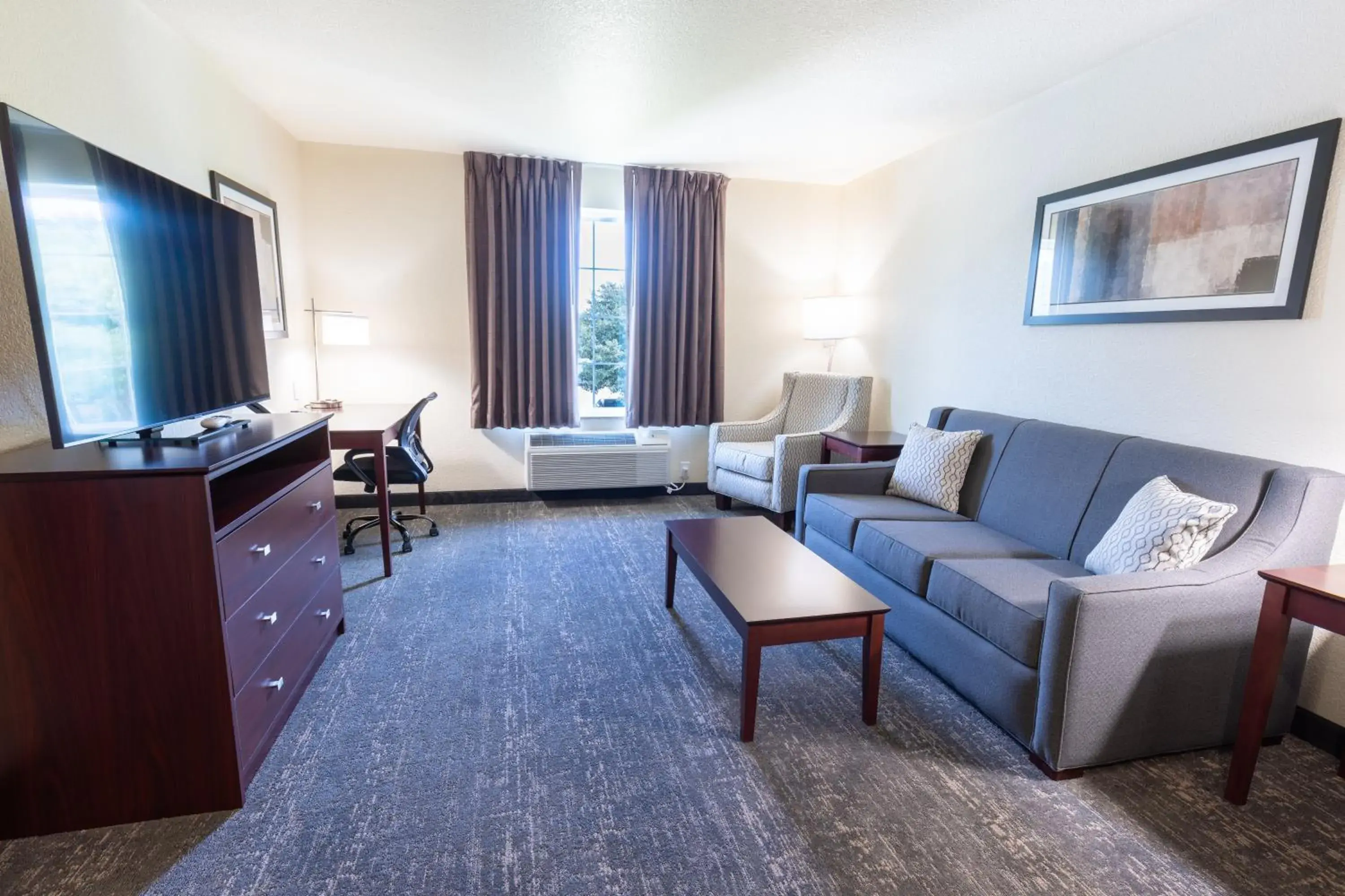 One-Bedroom Suite in Cobblestone Inn & Suites - Winters One-Bedroom Suite in Cobblestone Inn & Suites - Winters