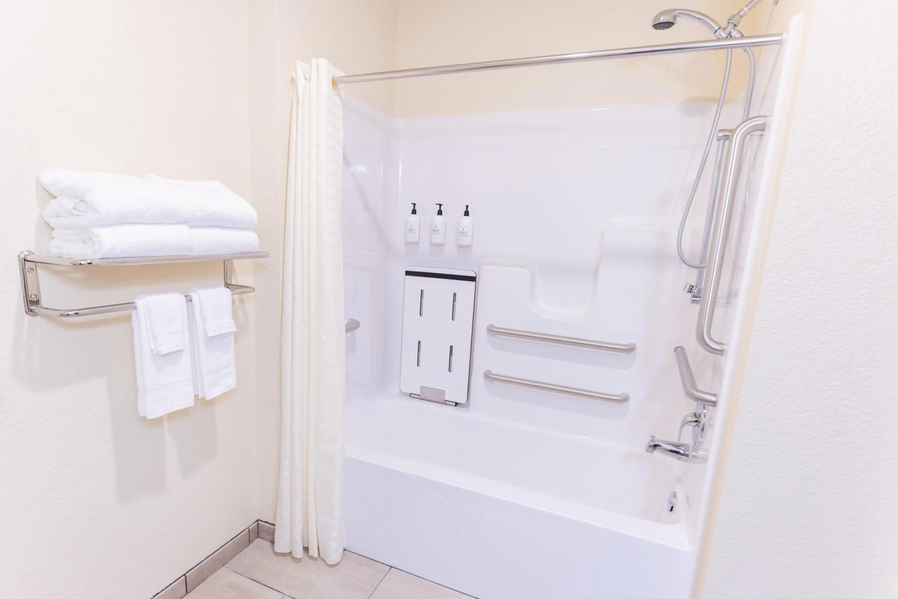 Cobblestone Inn & Suites - Winters