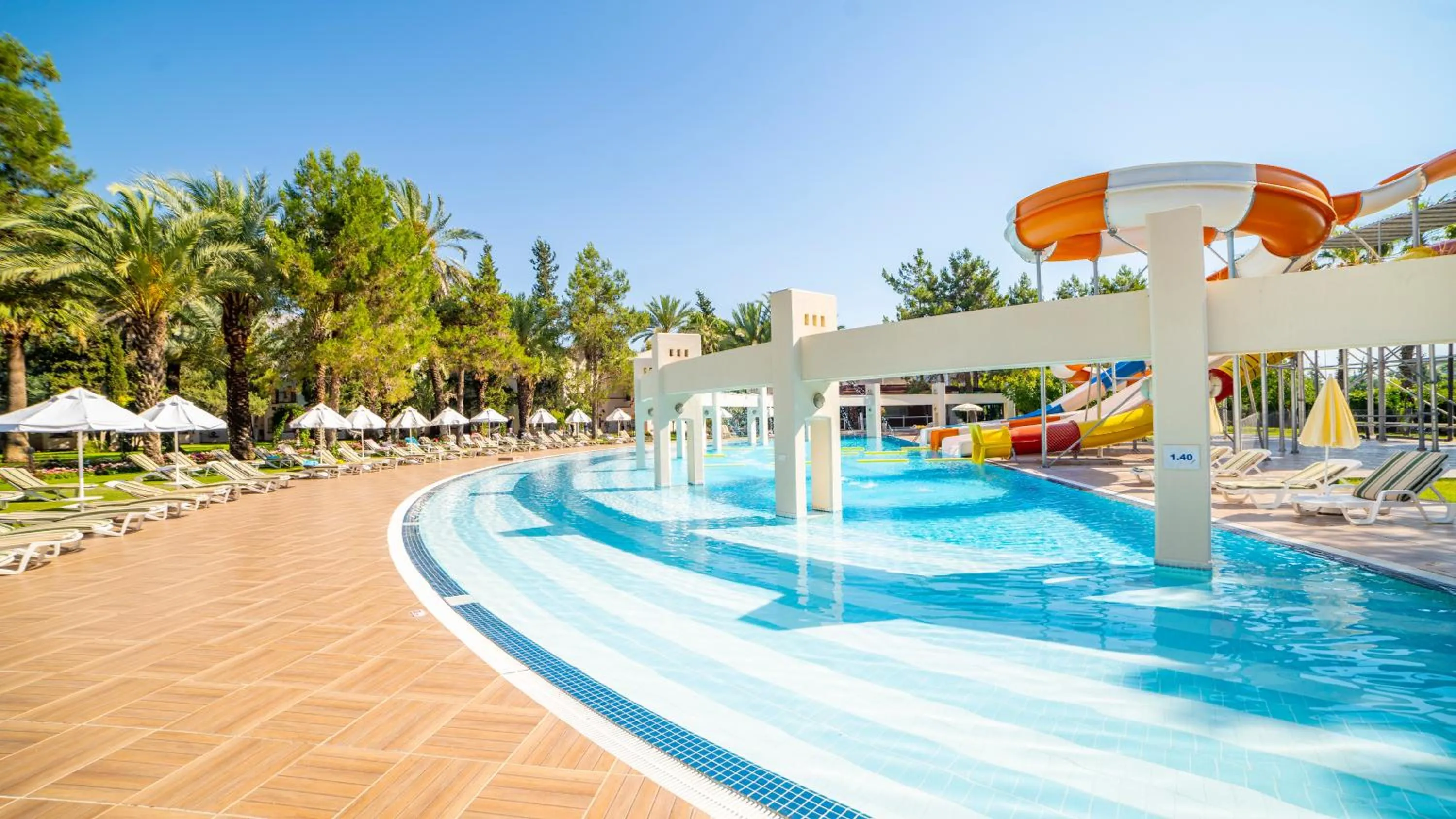 Swimming pool in Queen's Park Resort Göynük