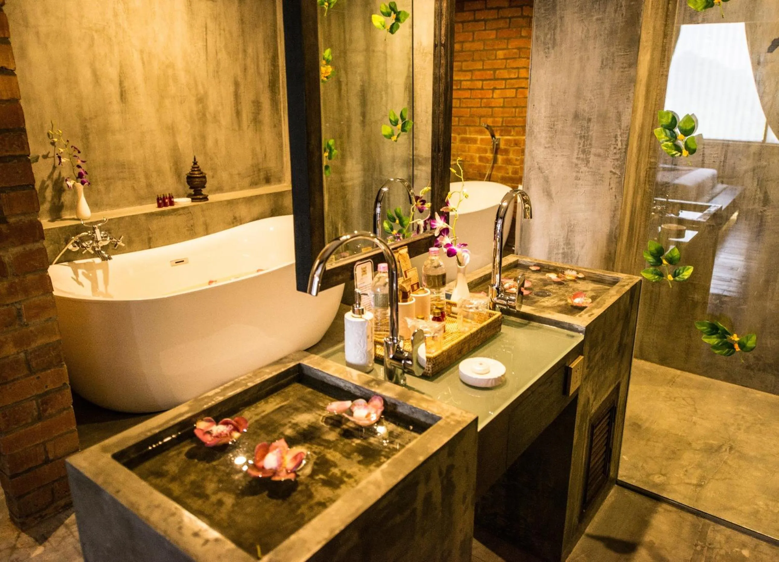 Bathroom in Rose Garden Hotel