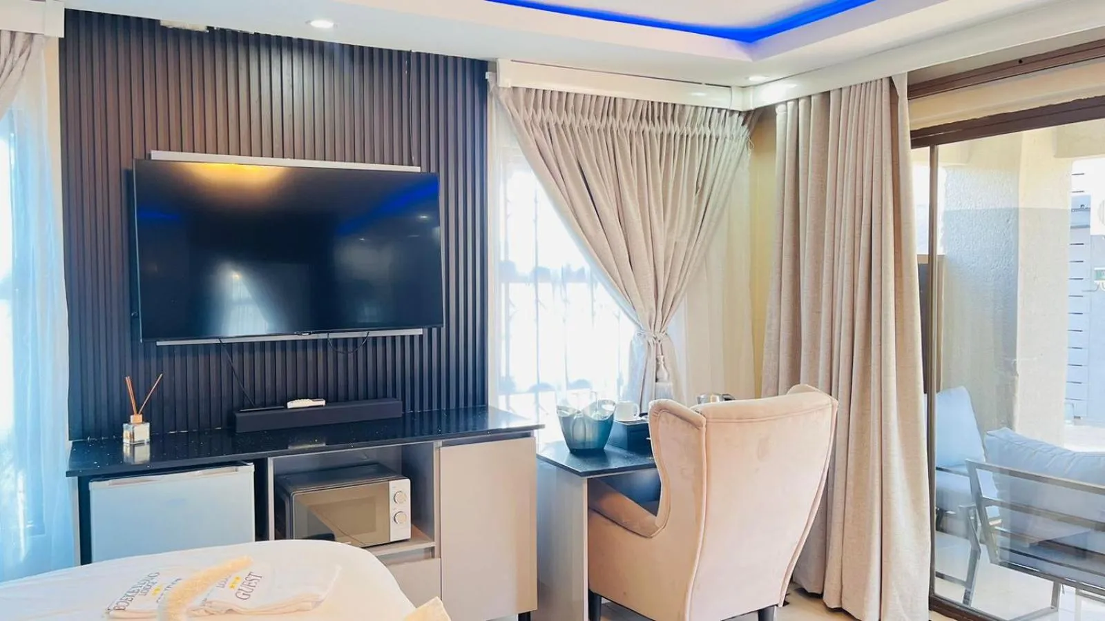 Bed in Boeketlong Lodge