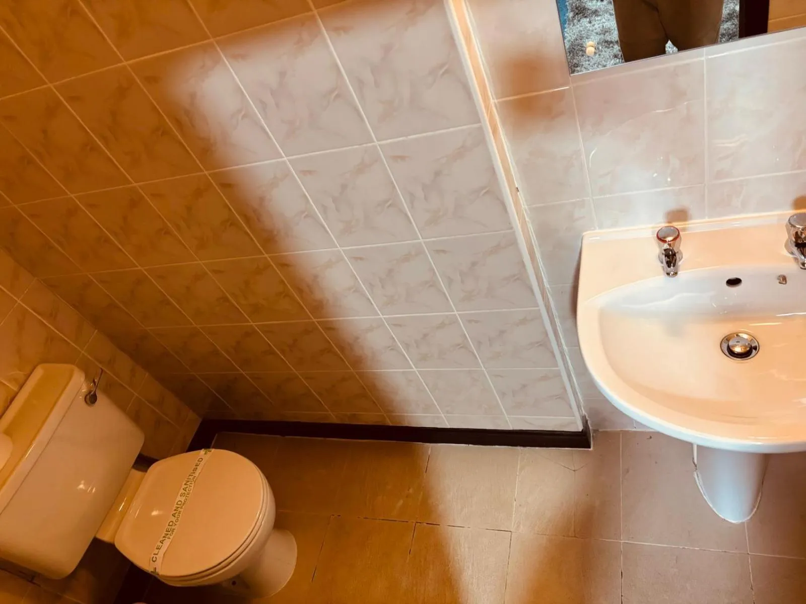 Acorn Lodge Hotel Gatwick & Parking