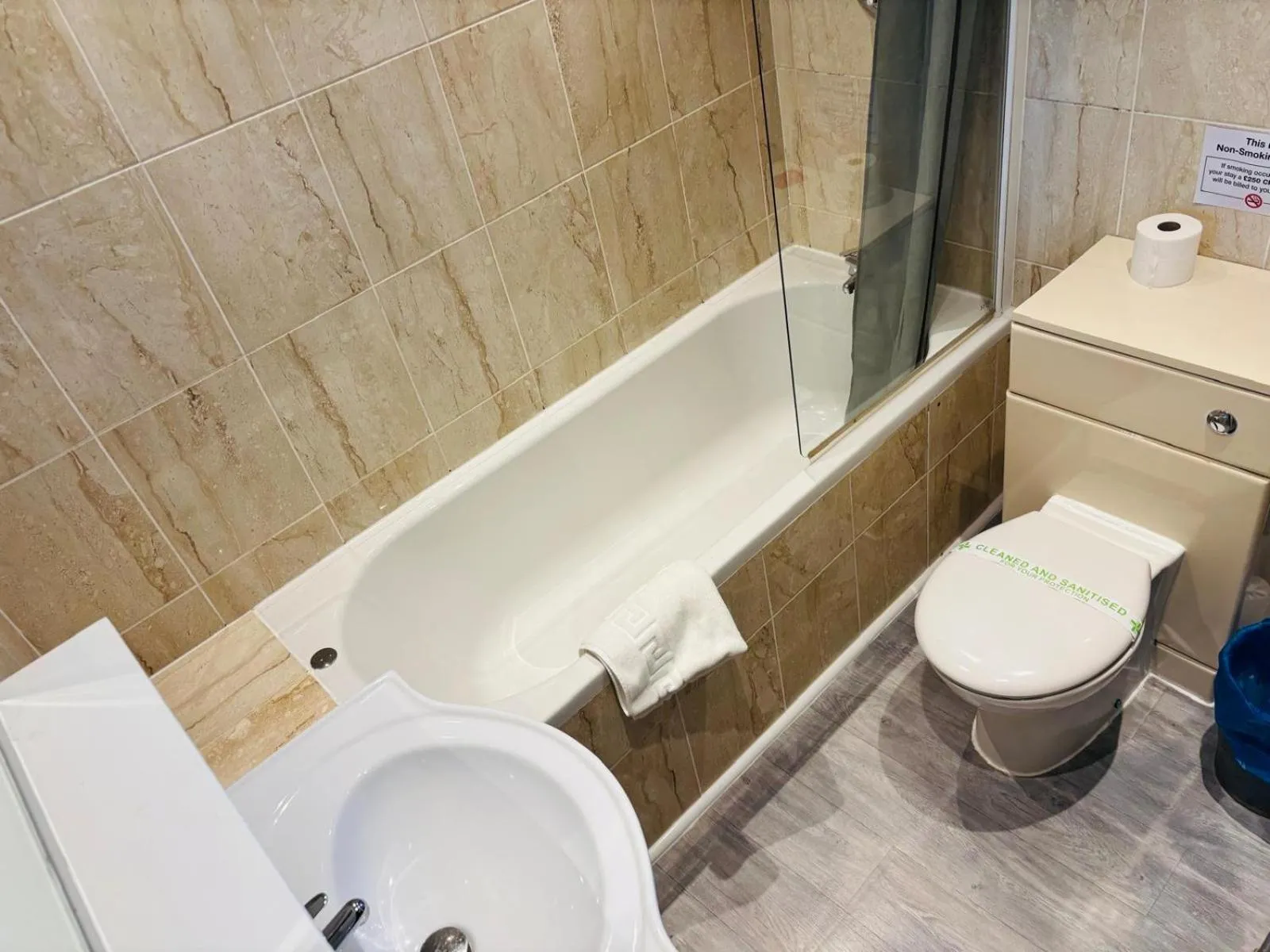 Acorn Lodge Hotel Gatwick & Parking