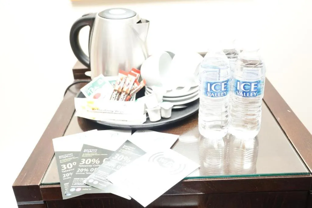 Coffee/tea facilities in Acorn Lodge Hotel Gatwick & Parking