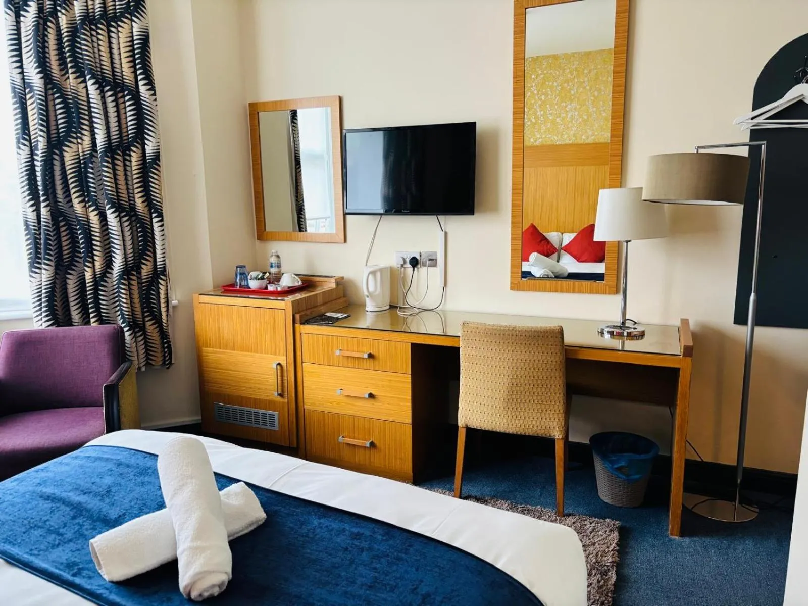 Acorn Lodge Hotel Gatwick & Parking