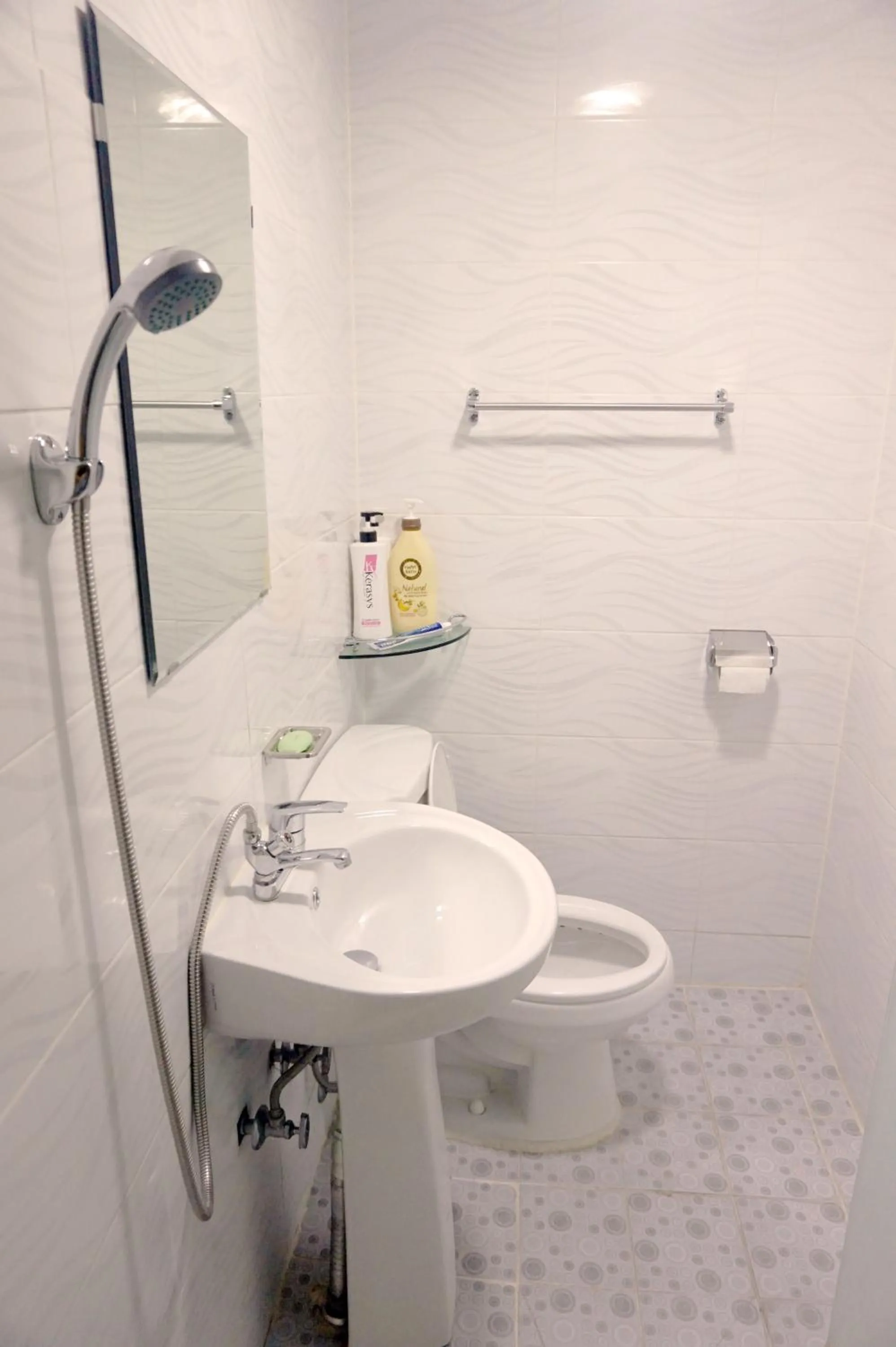 Shower in Able Guesthouse Hongdae