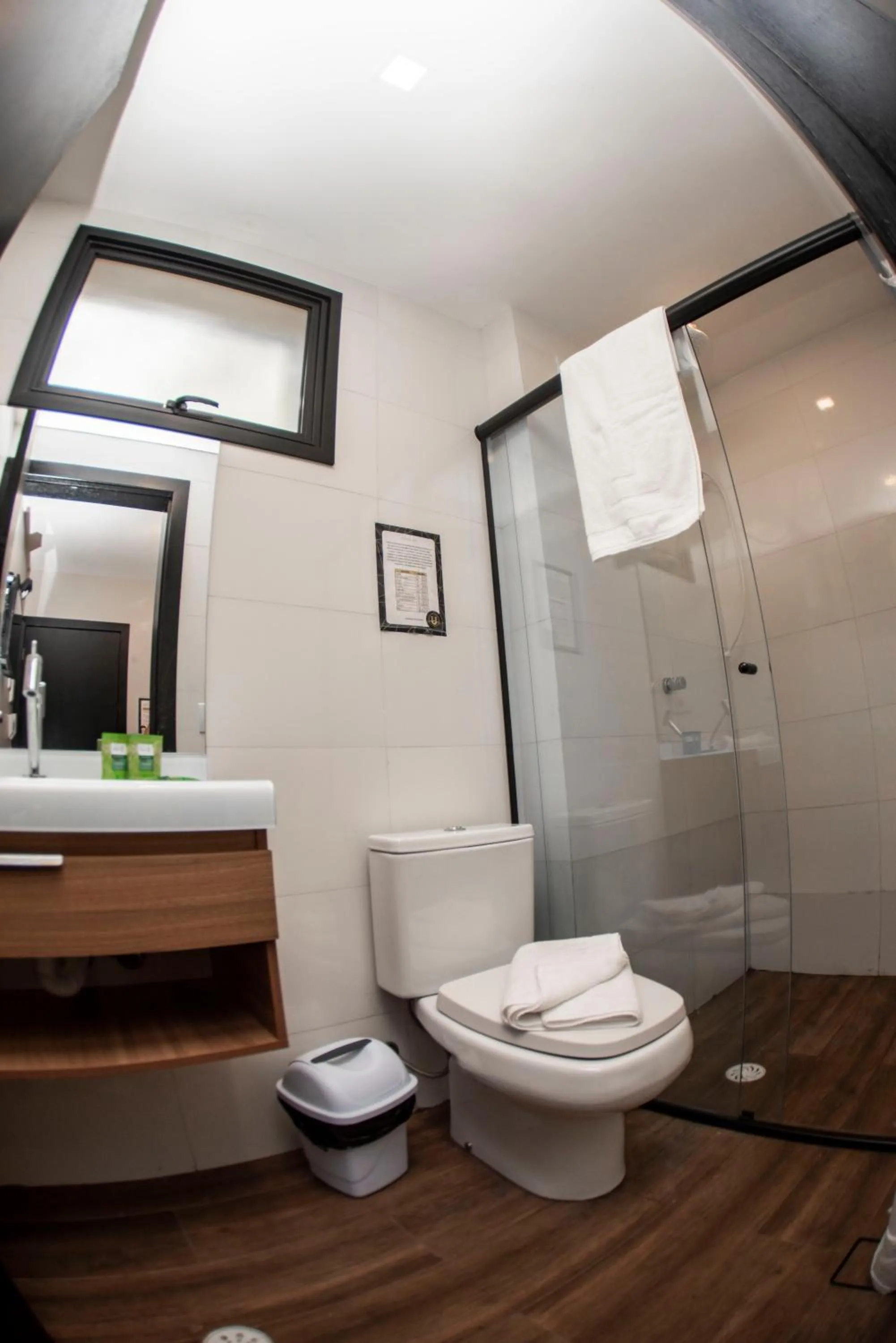 Bathroom in Uny Hotéis Brás