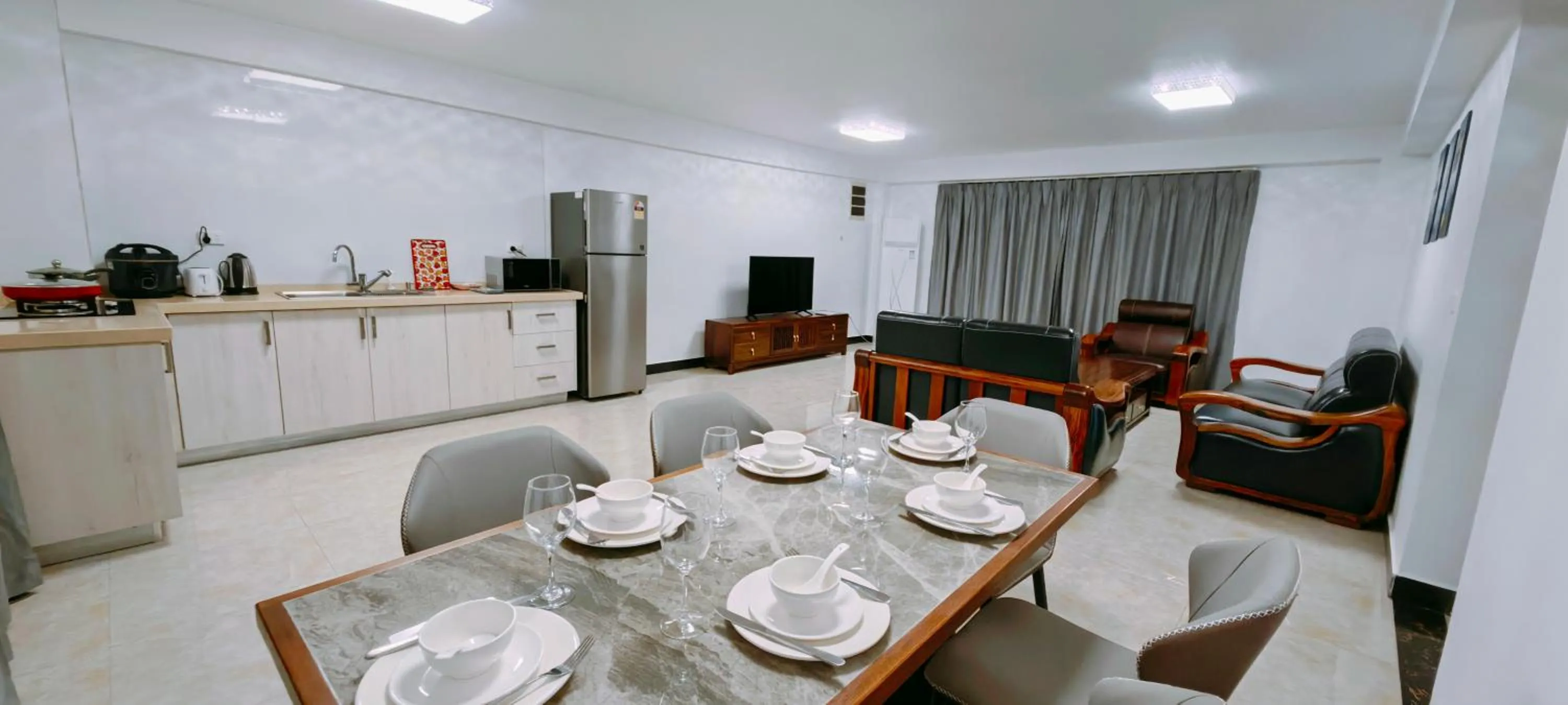 Photo of the whole room in Ocean Breeze Apartment Hotel