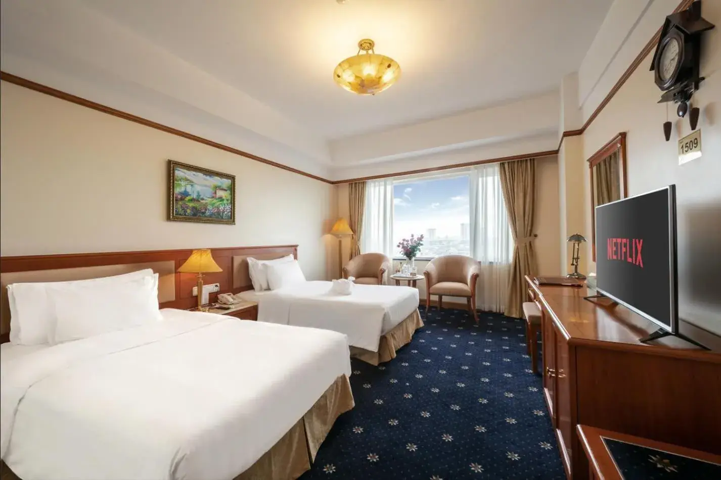 Deluxe Twin Room in A25 Luxury Hotel Deluxe Twin Room in A25 Luxury Hotel