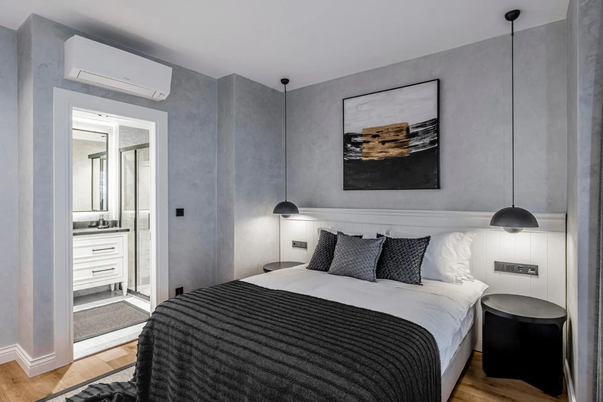 Bed in Ena Boutique Hotel & Residences