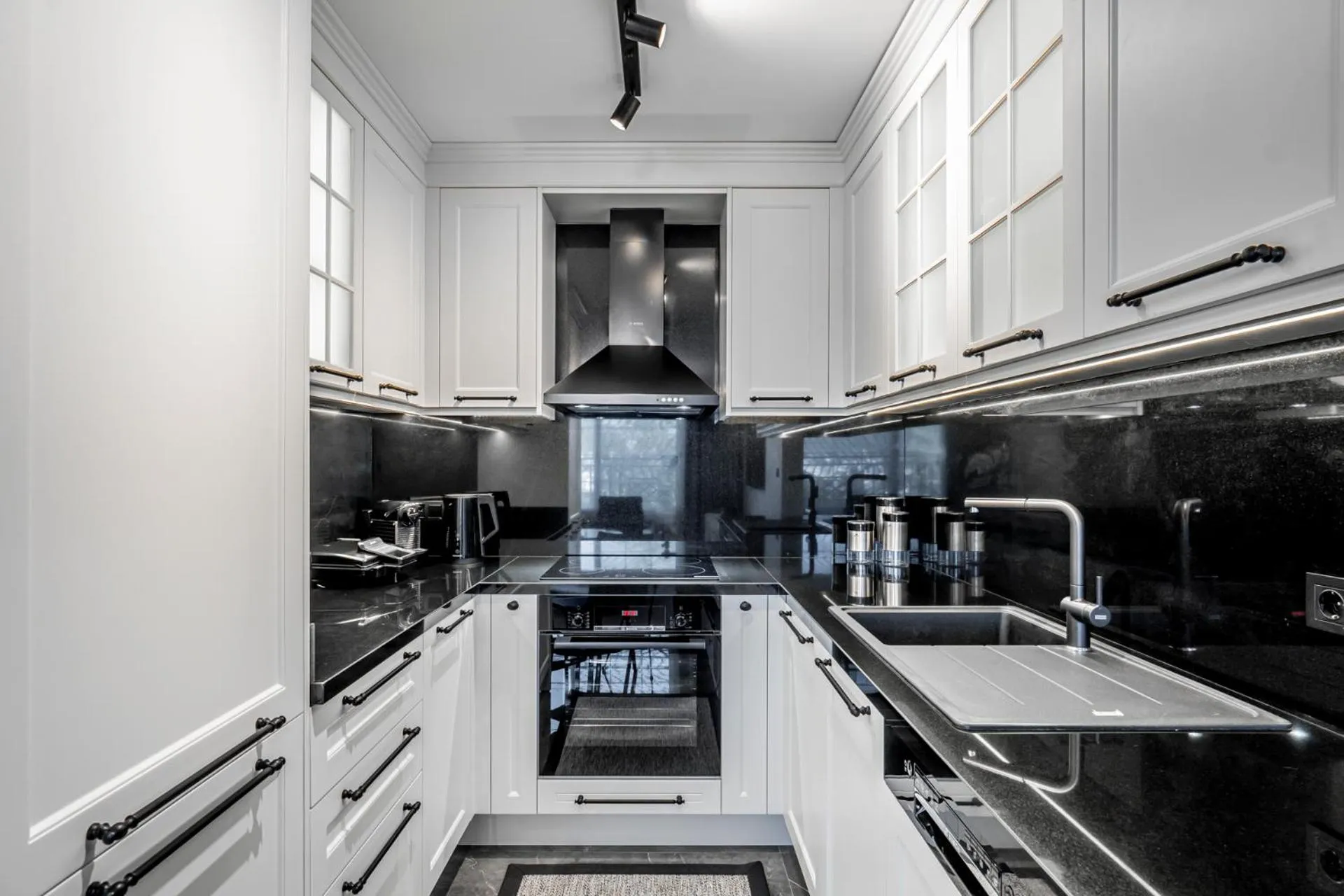 Ena Boutique Hotel & Residences