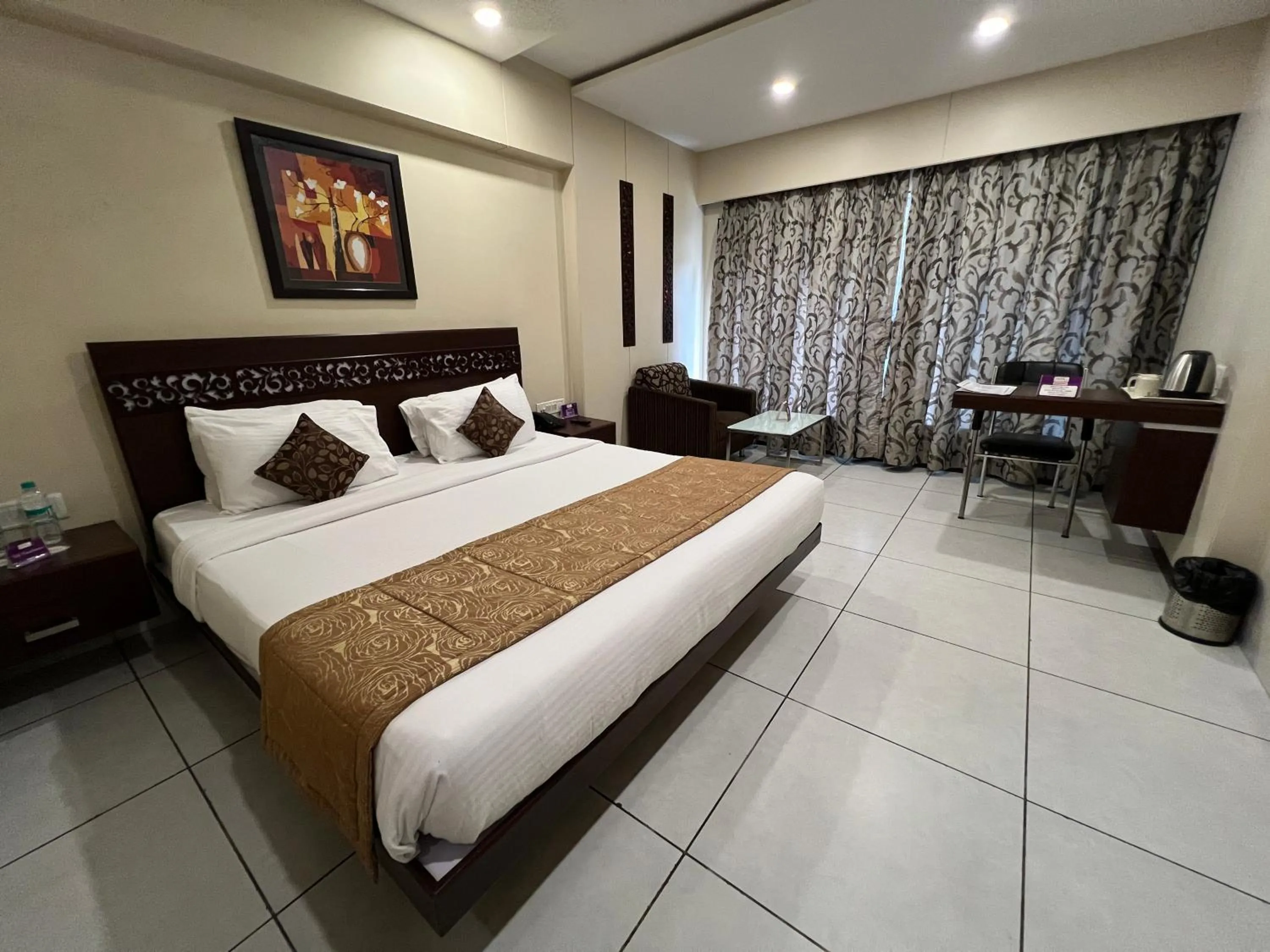 Bed in VITS Shalimar, Ankleshwar