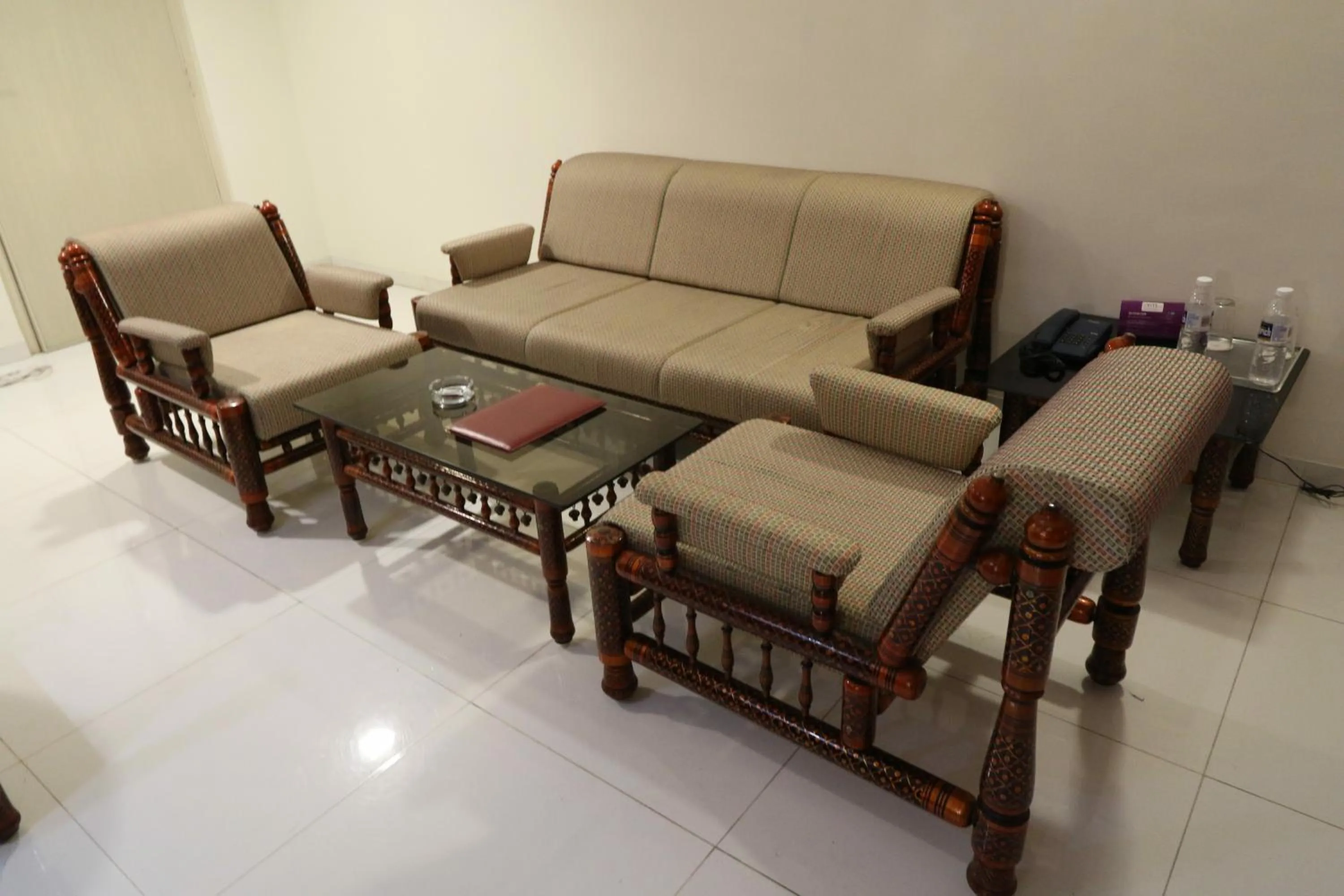 Living room in VITS Shalimar, Ankleshwar