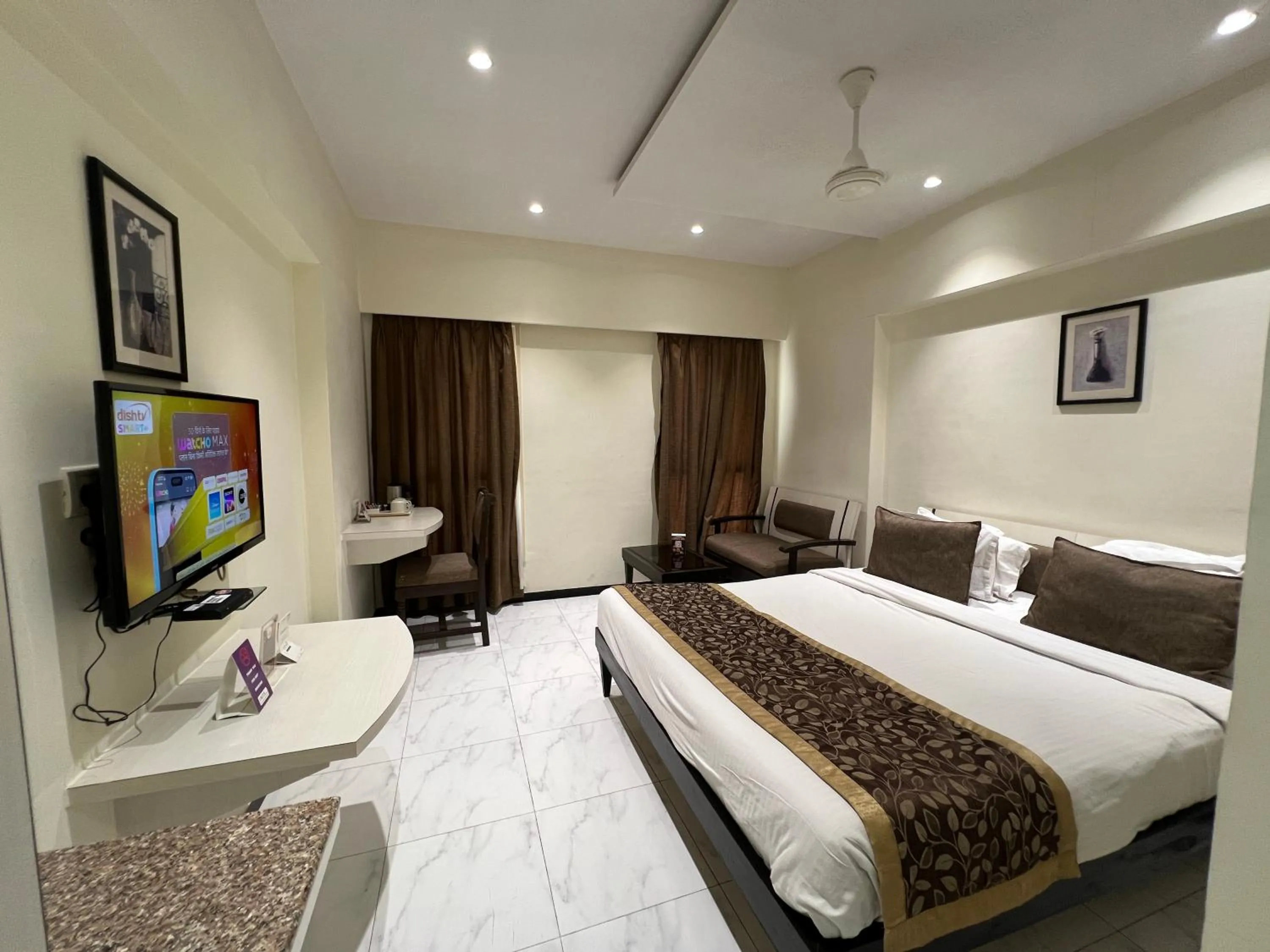 Bed in VITS Shalimar, Ankleshwar
