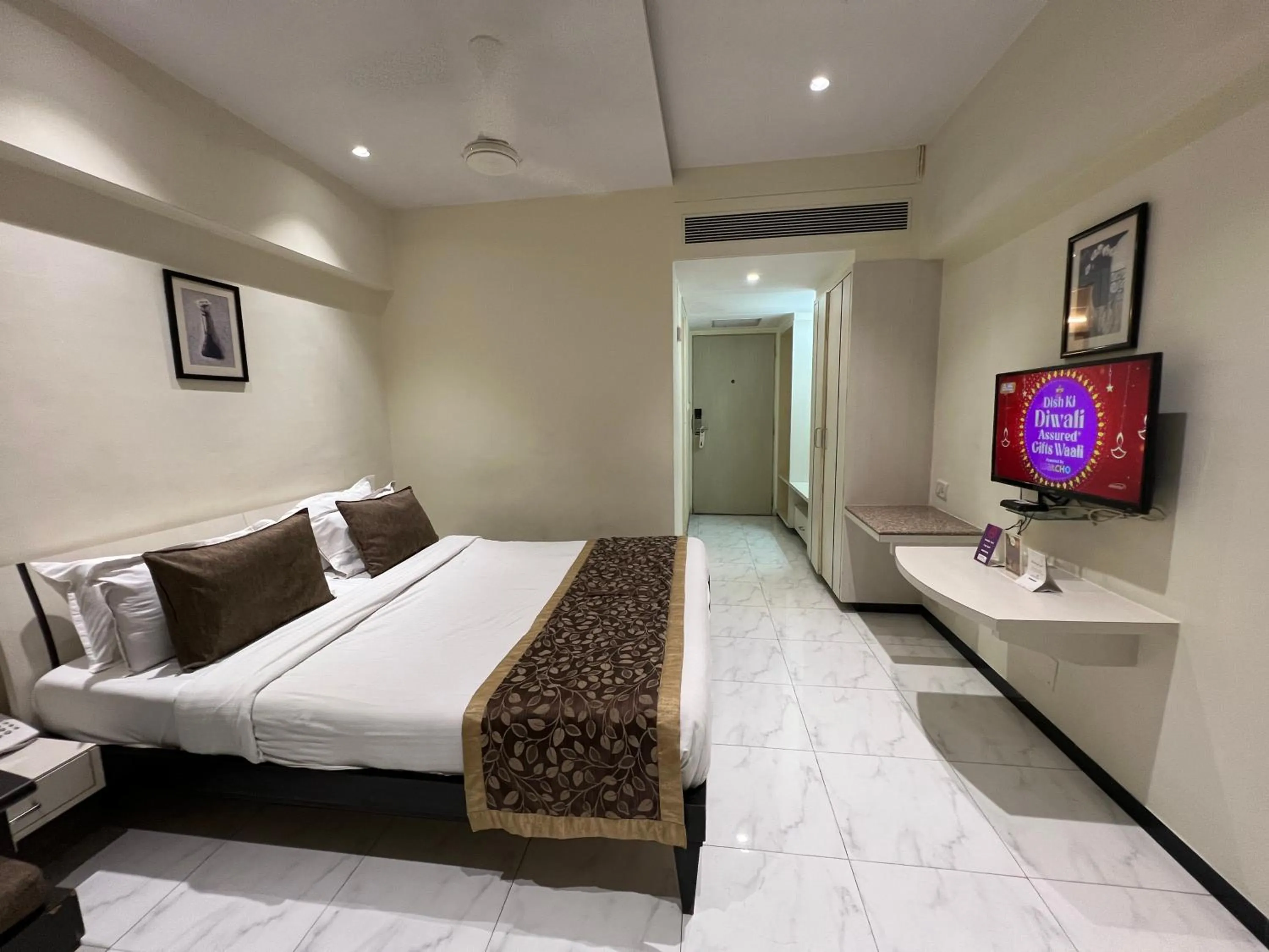 Bed in VITS Shalimar, Ankleshwar