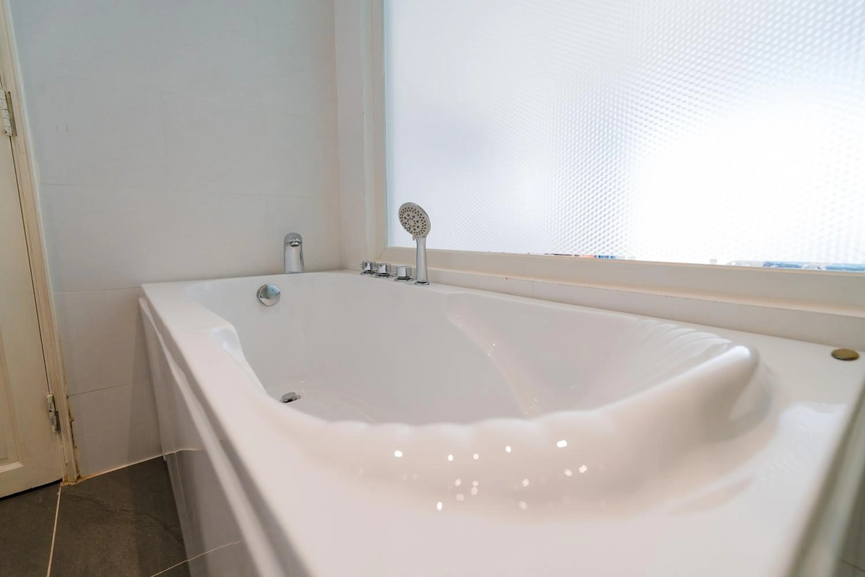 Bath in CHUONG DUONG HOTEL