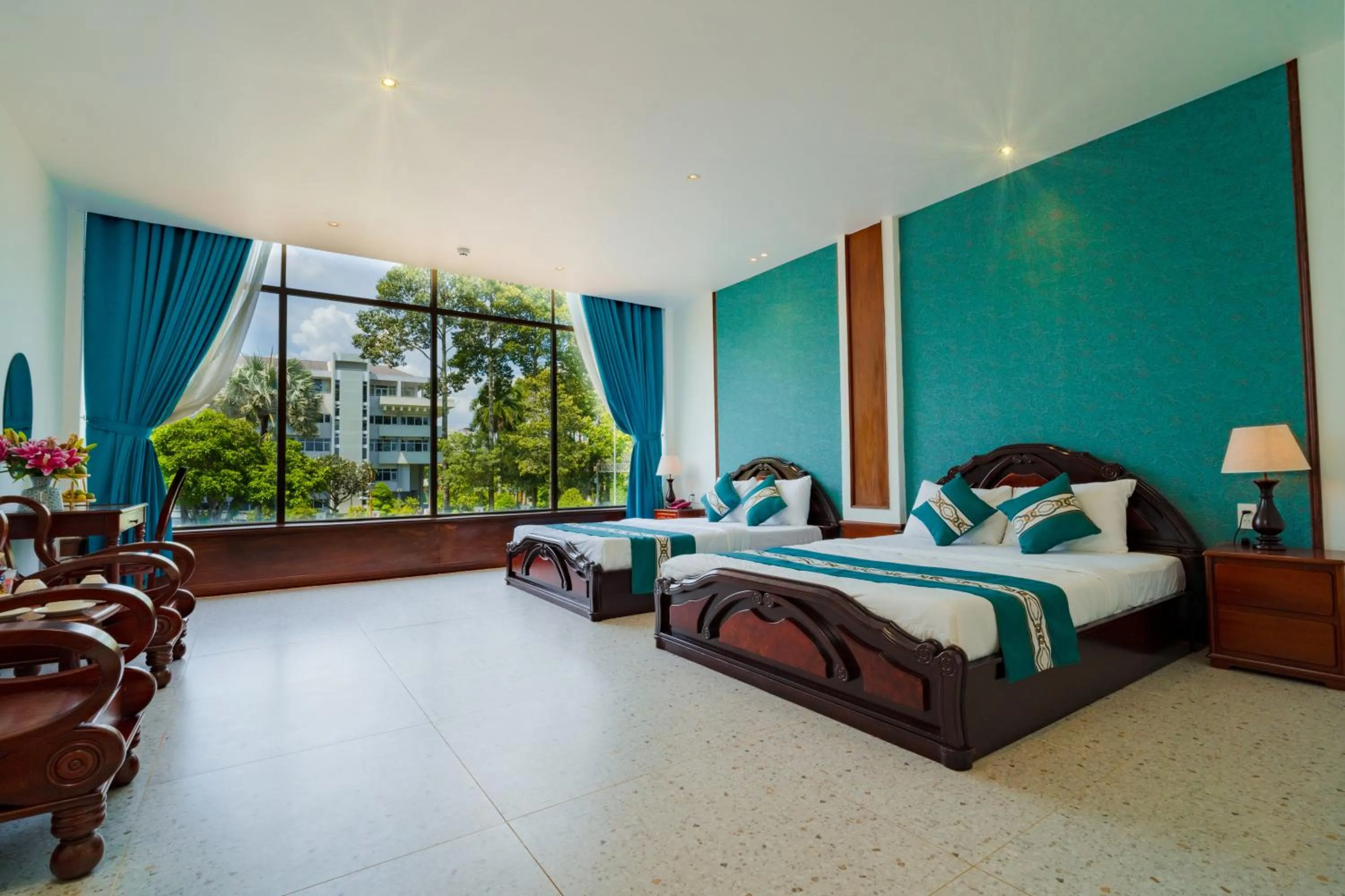 Bed in CHUONG DUONG HOTEL