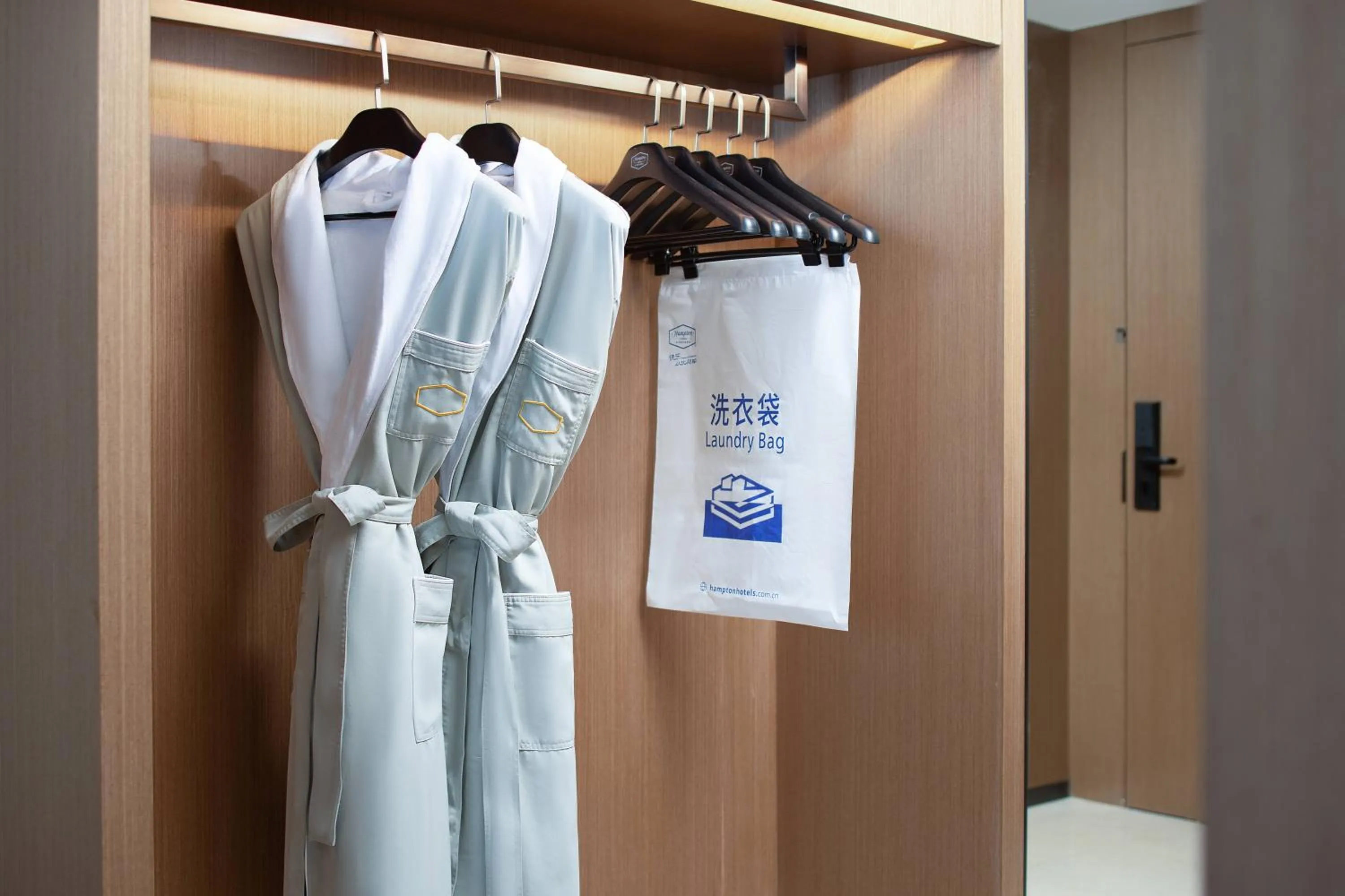 wardrobe in Hampton by Hilton Guangzhou Luoxi