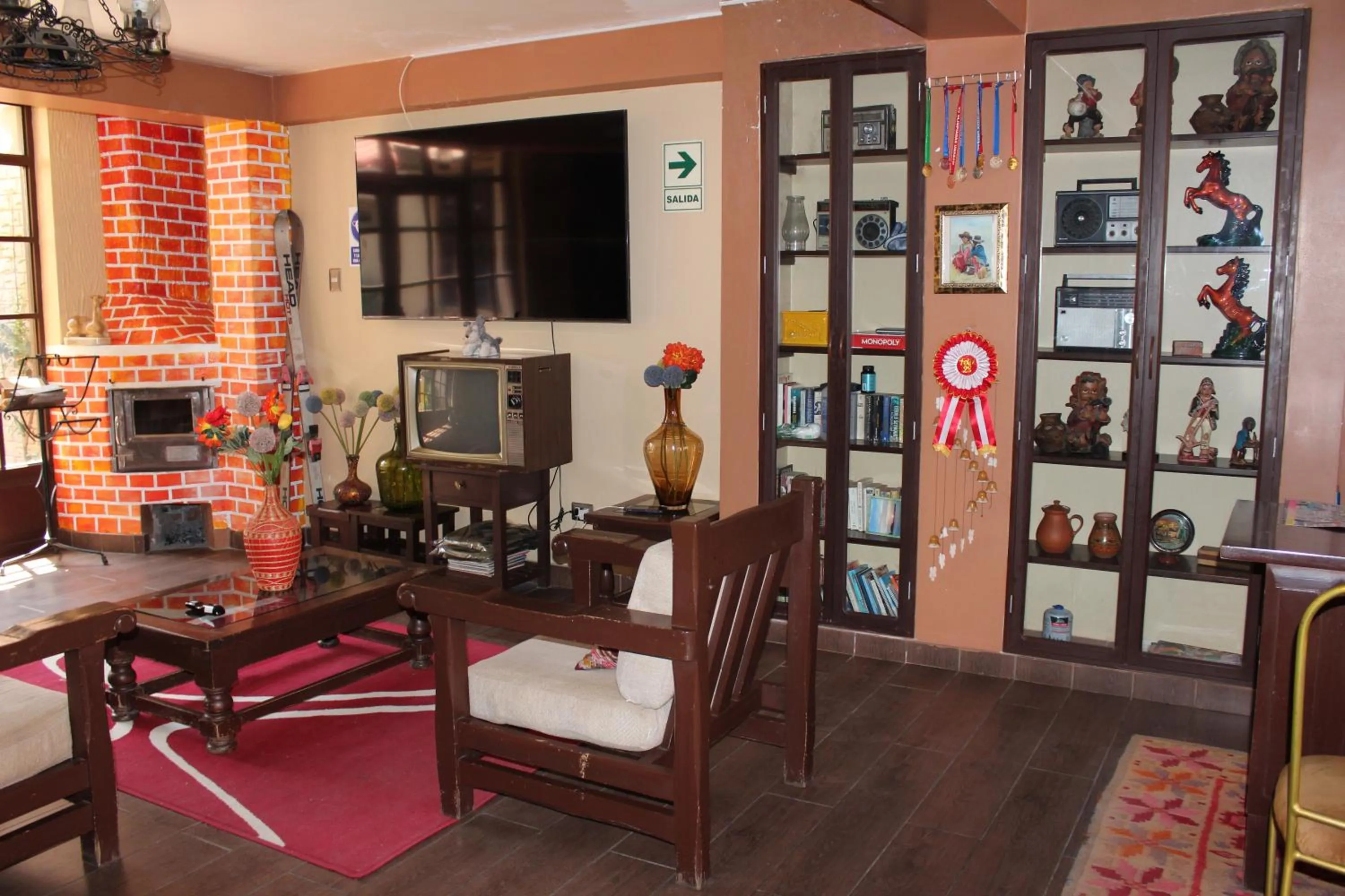 Communal lounge/ TV room in Hotel de Turistas Huaraz