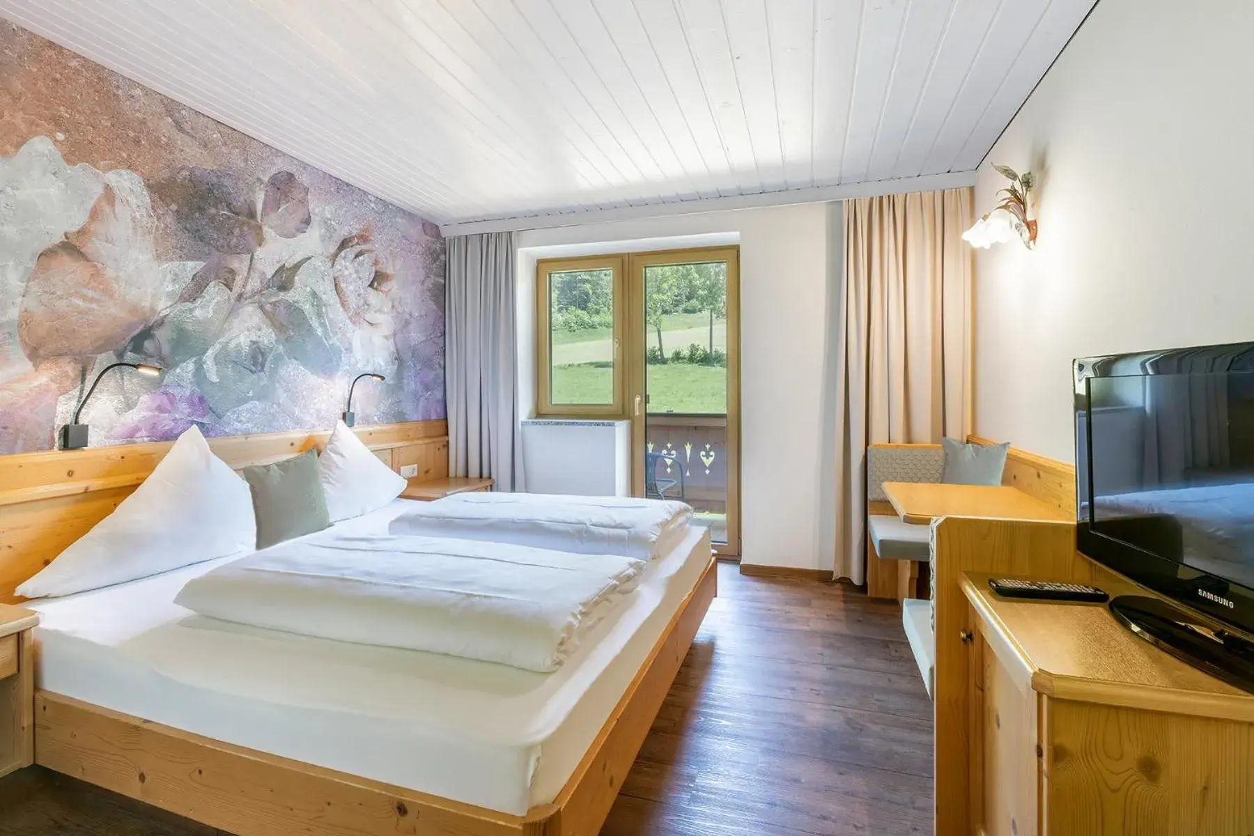 Double Room with Balcony in Landhaus Ager Double Room with Balcony in Landhaus Ager