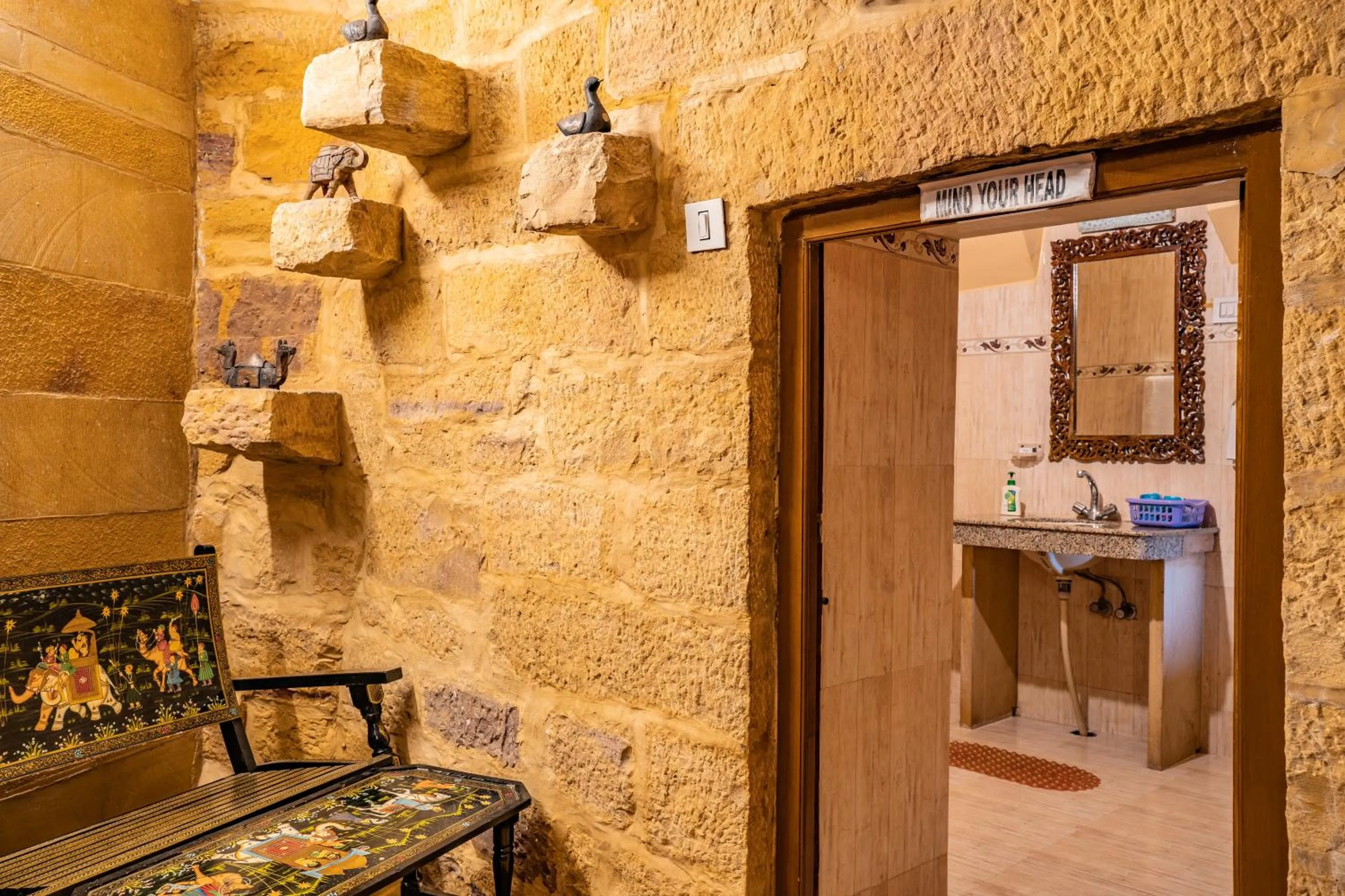 Bathroom in Hotel Garh Jaisal Haveli