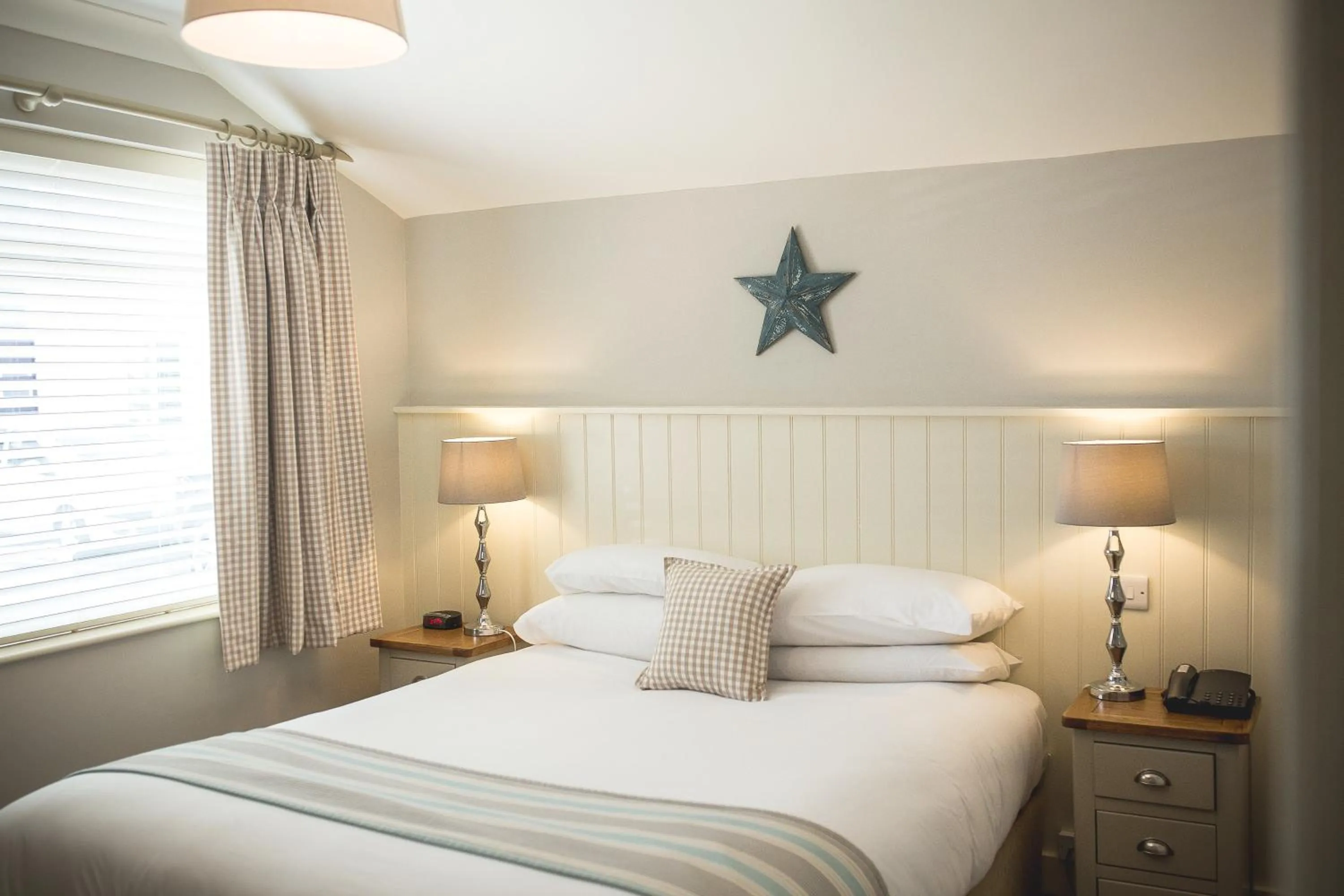 Bed in George Hotel, BW Signature Collection