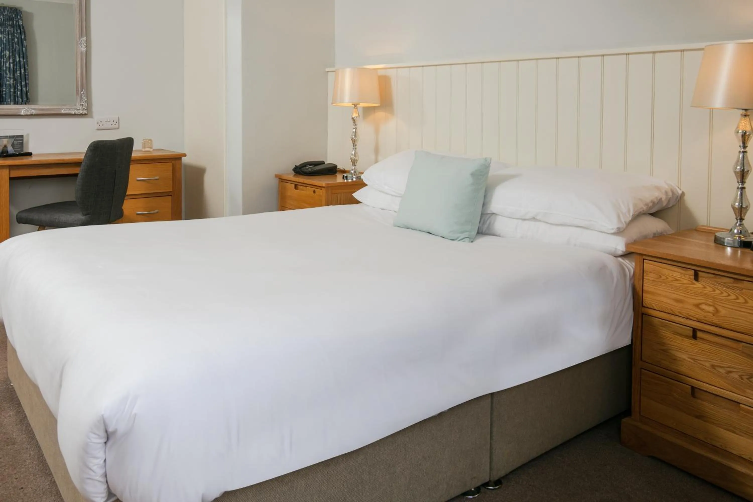 Bed in George Hotel, BW Signature Collection