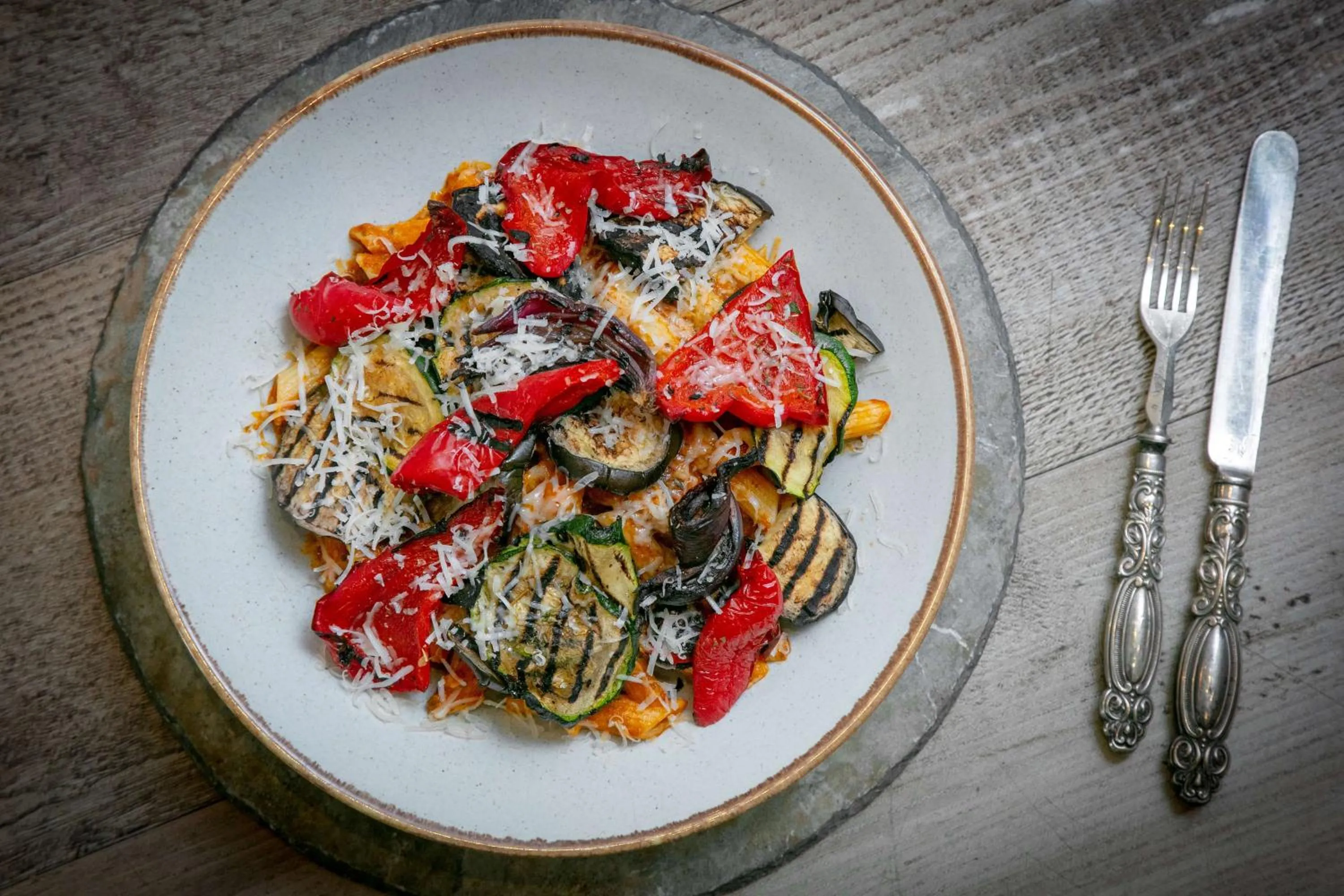 Restaurant/places to eat in George Hotel, BW Signature Collection